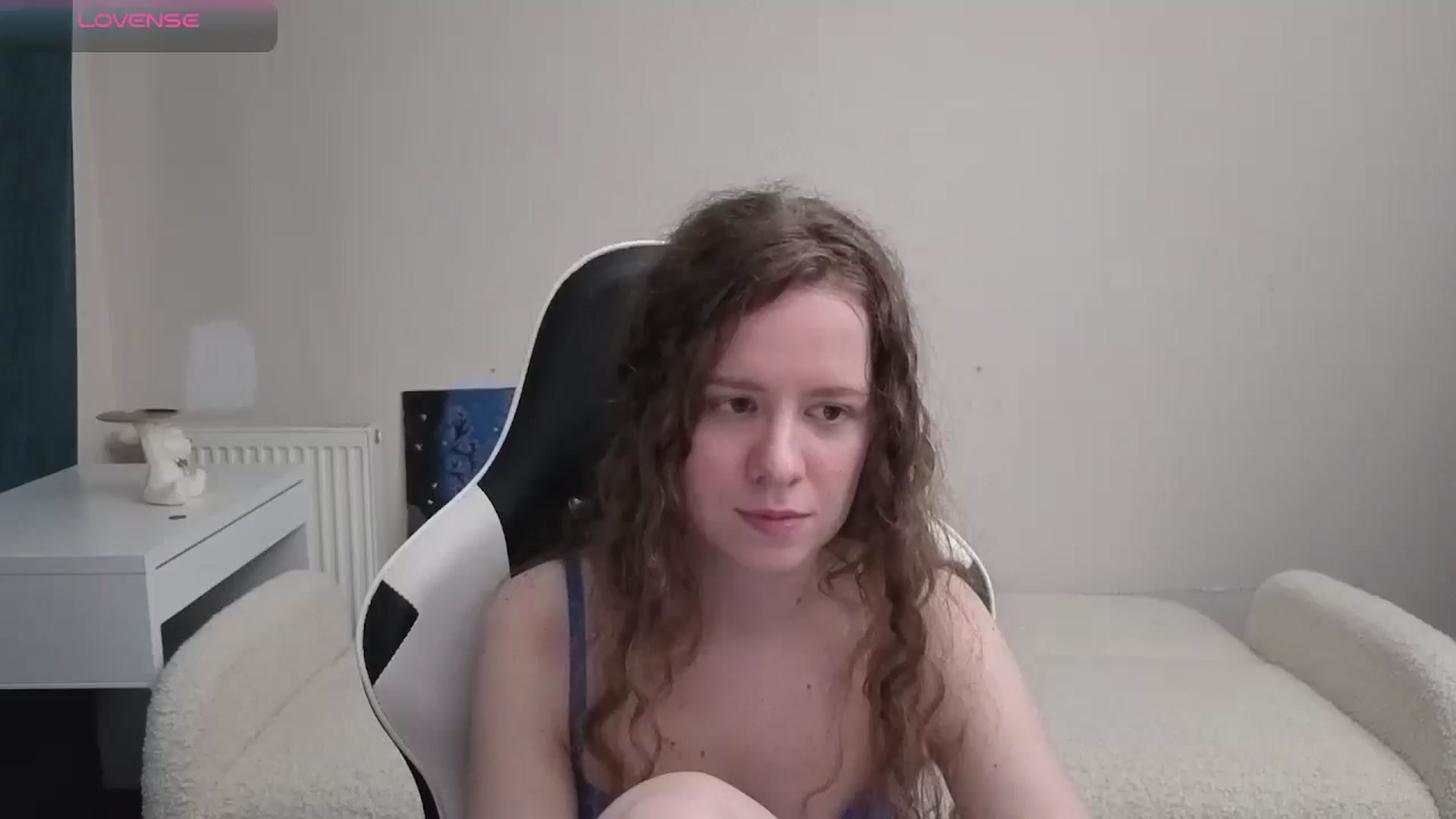 Gallery image thumbnail from BlueFlowerr's myfreecams stream on, 04/20/2026, 17:08 image 7 of 20