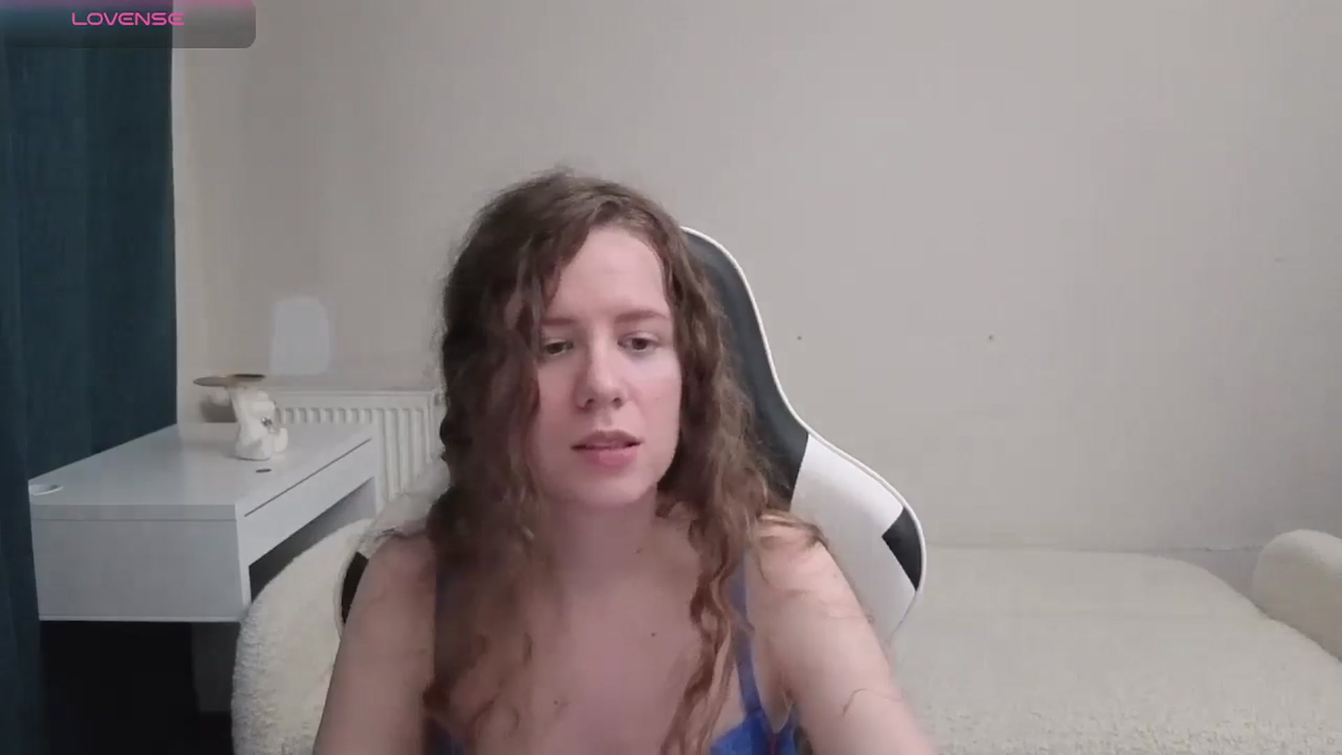 Gallery image thumbnail from BlueFlowerr's myfreecams stream on, 04/20/2026, 17:08 image 18 of 20