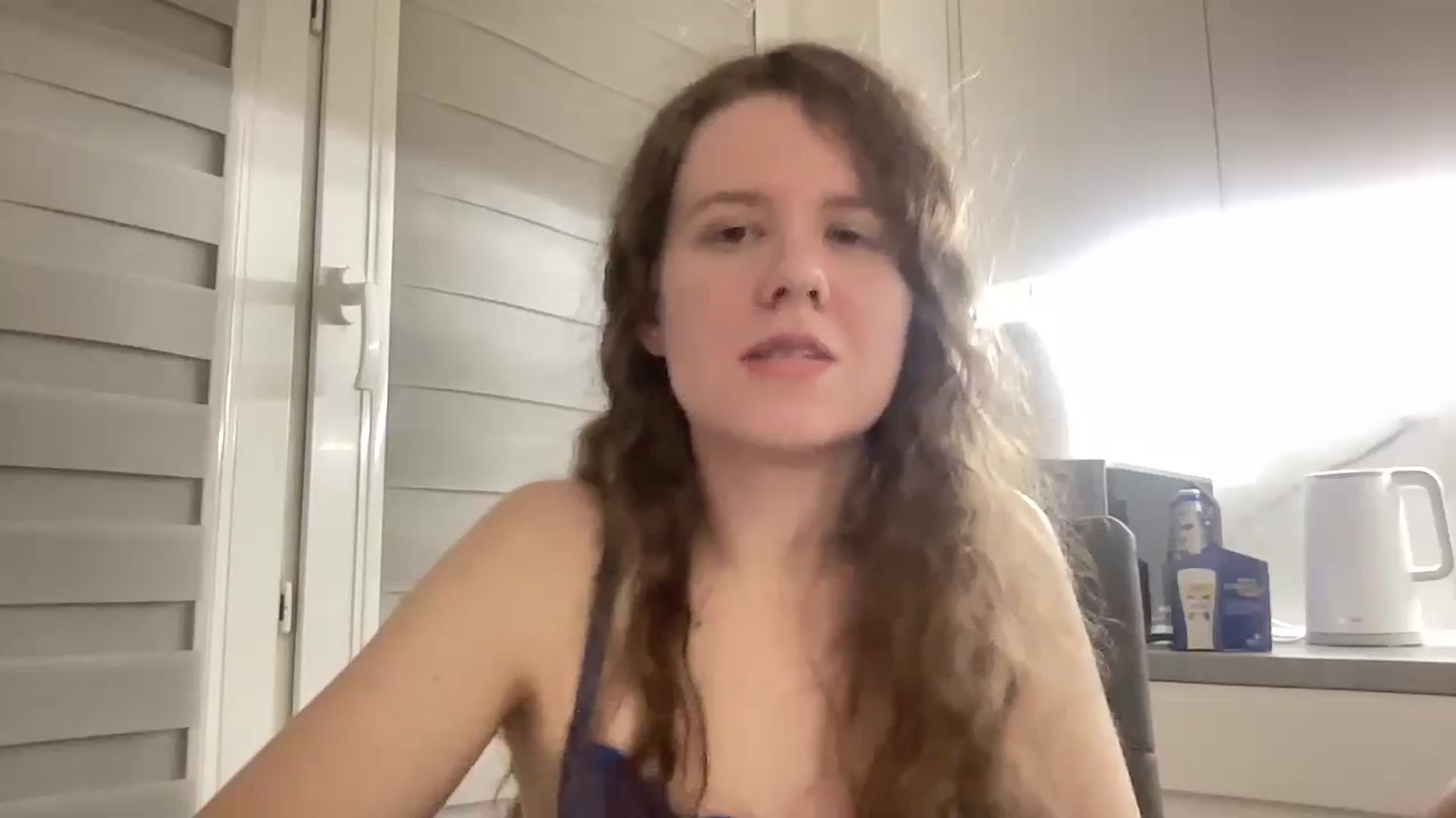 Gallery image thumbnail from BlueFlowerr's myfreecams stream on, 04/20/2026, 21:48 image 18 of 20