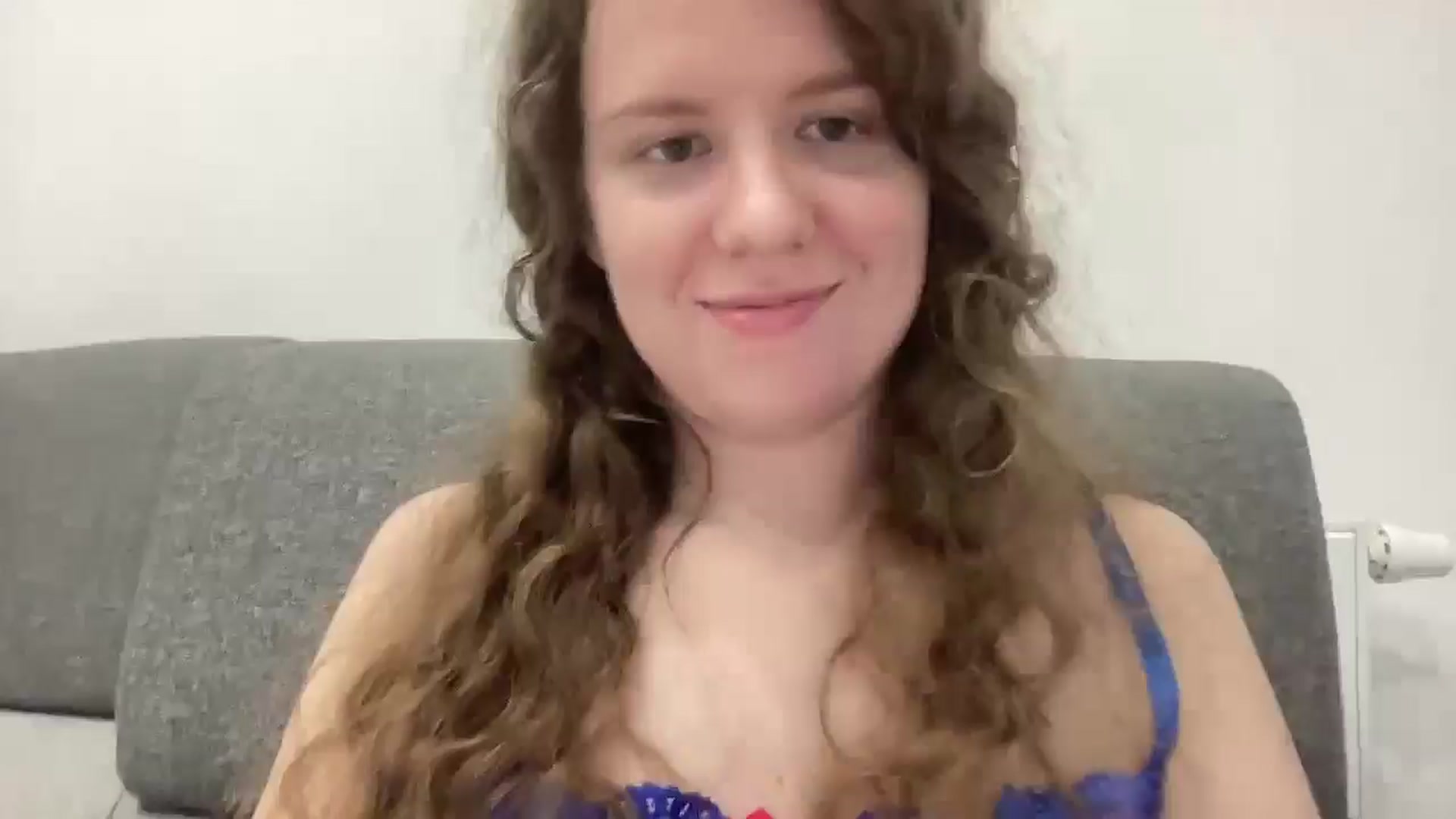 Gallery image thumbnail from BlueFlowerr's myfreecams stream on, 04/20/2026, 21:48 image 1 of 20