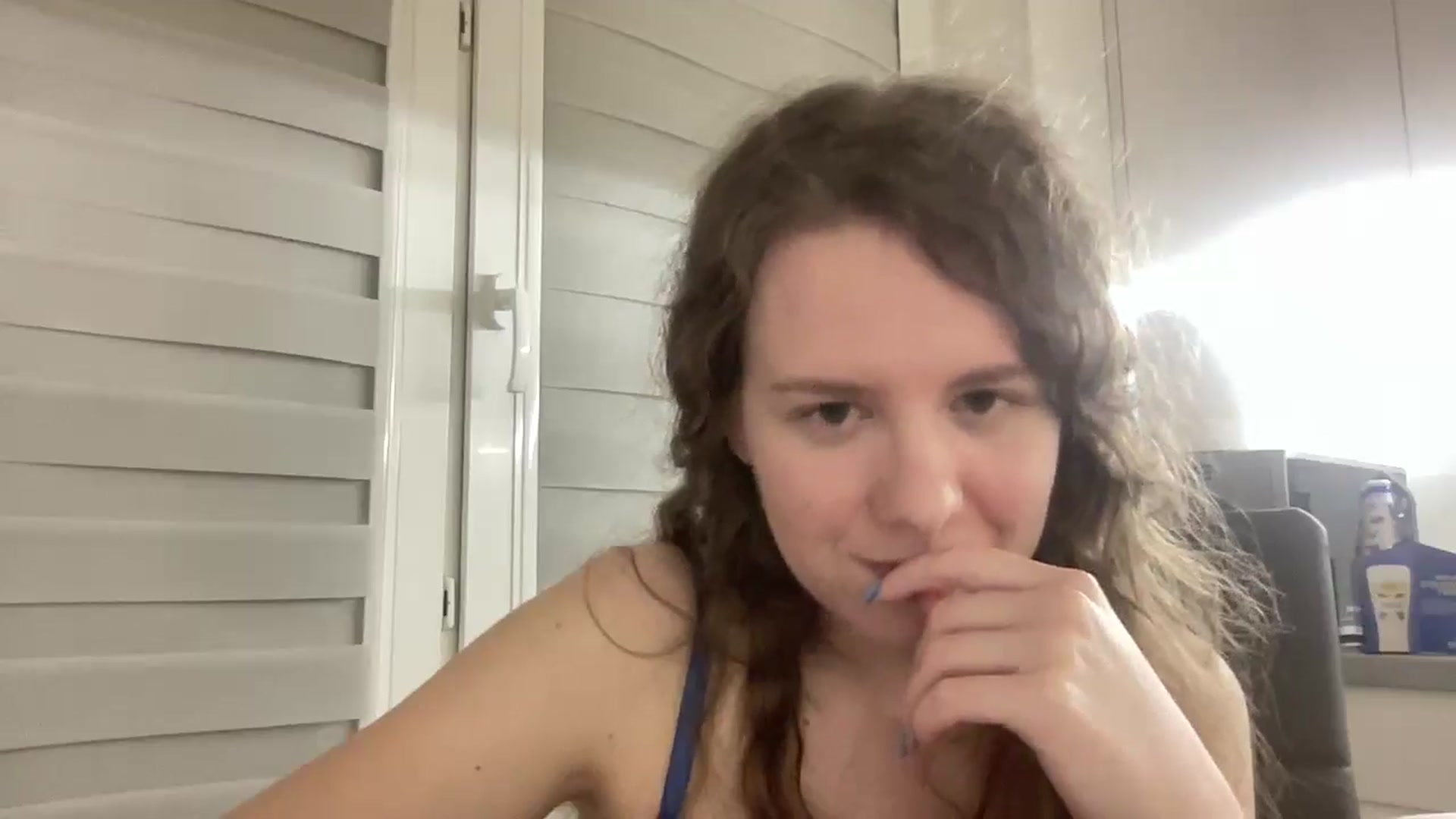 Gallery image thumbnail from BlueFlowerr's myfreecams stream on, 04/20/2026, 21:48 image 11 of 20