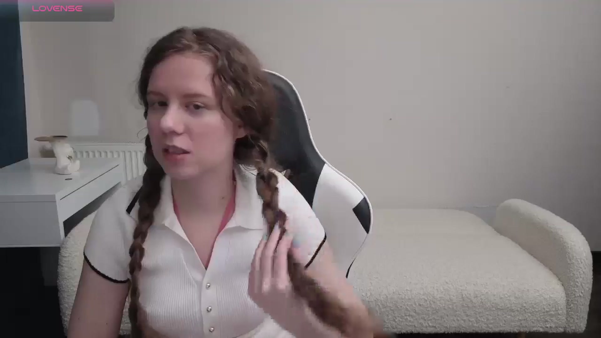 Gallery image thumbnail from BlueFlowerr's myfreecams stream on, 04/21/2026, 18:56 image 20 of 20