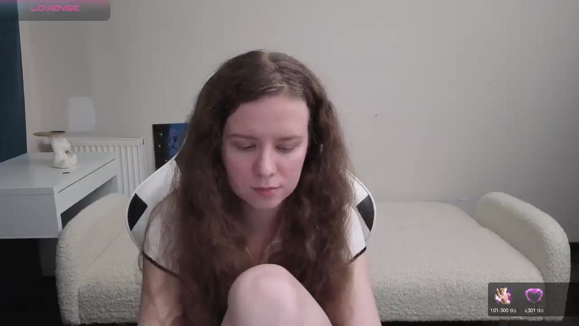 Gallery image thumbnail from BlueFlowerr's myfreecams stream on, 04/21/2026, 18:56 image 3 of 20