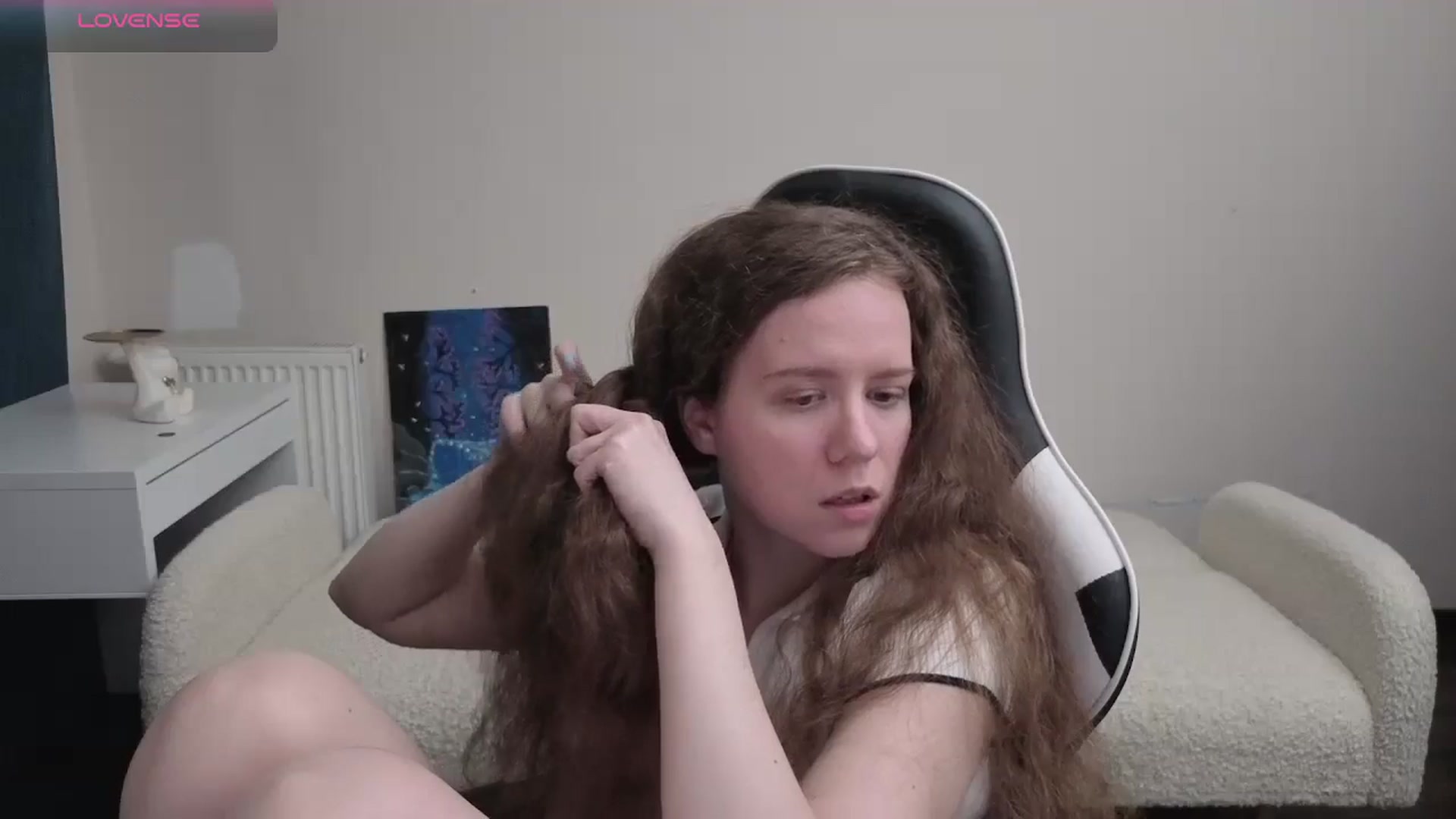 Gallery image thumbnail from BlueFlowerr's myfreecams stream on, 04/21/2026, 18:56 image 15 of 20