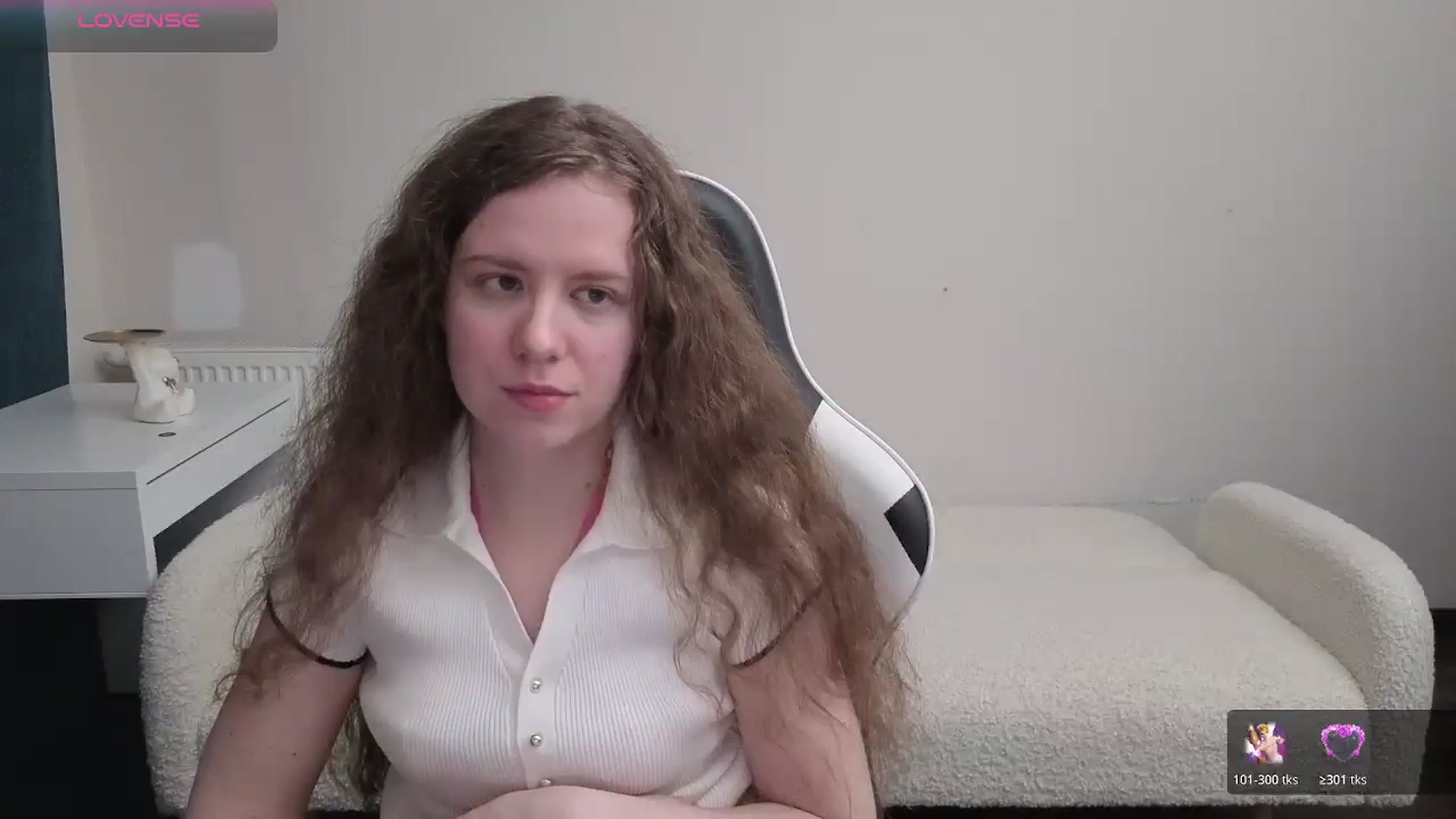 Gallery image thumbnail from BlueFlowerr's myfreecams stream on, 04/21/2026, 18:56 image 2 of 20