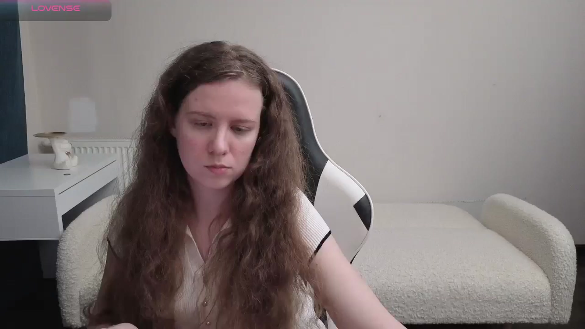 Gallery image thumbnail from BlueFlowerr's myfreecams stream on, 04/21/2026, 18:56 image 5 of 20