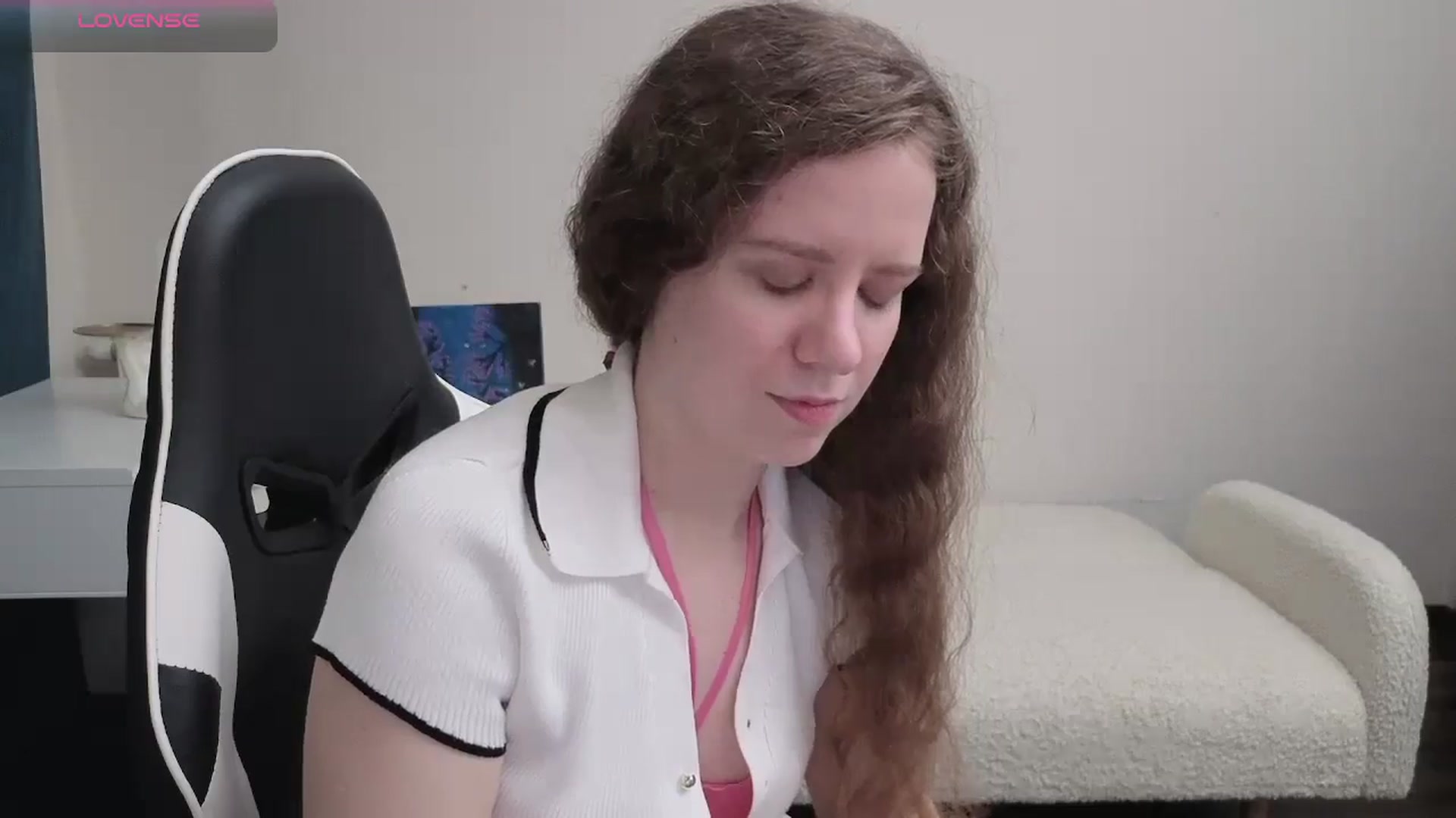 Gallery image thumbnail from BlueFlowerr's myfreecams stream on, 04/21/2026, 20:42 image 16 of 20