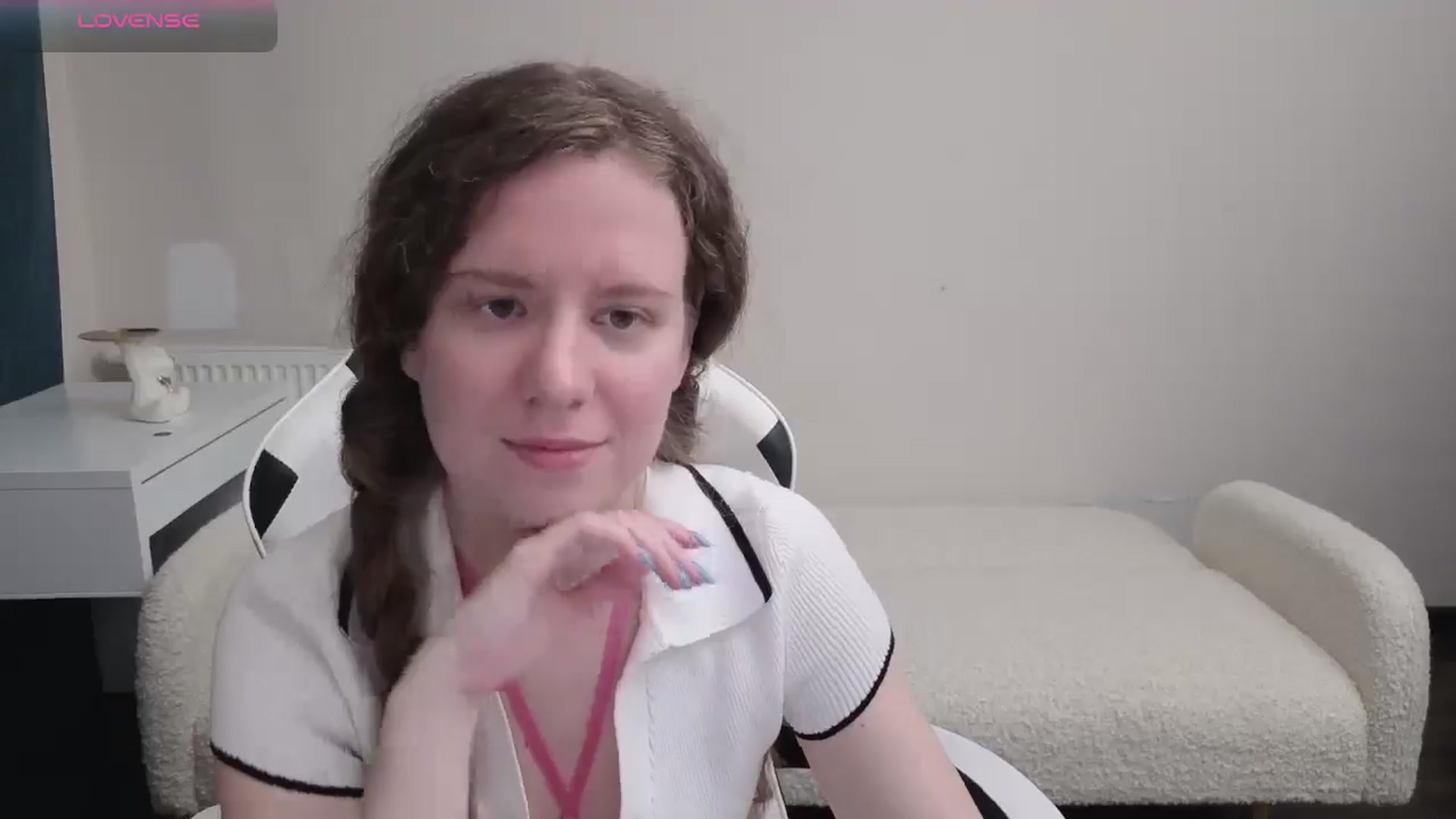 Gallery image thumbnail from BlueFlowerr's myfreecams stream on, 04/21/2026, 20:42 image 11 of 20