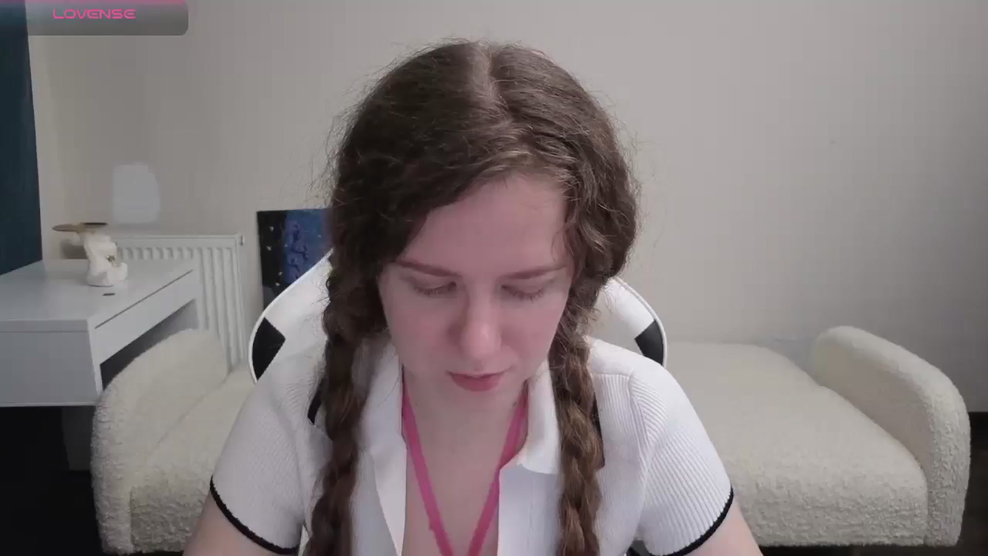 Gallery image thumbnail from BlueFlowerr's myfreecams stream on, 04/21/2026, 20:42 image 3 of 20