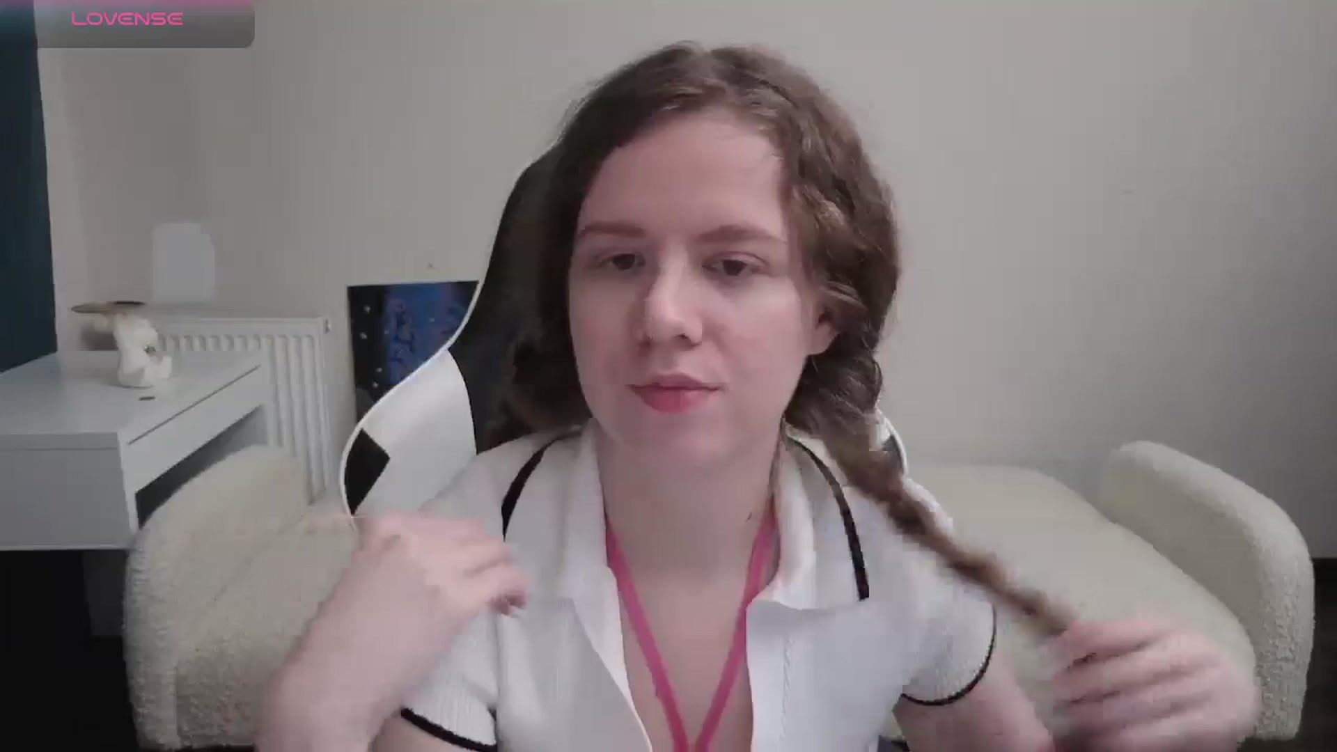 Gallery image thumbnail from BlueFlowerr's myfreecams stream on, 04/21/2026, 20:42 image 4 of 20