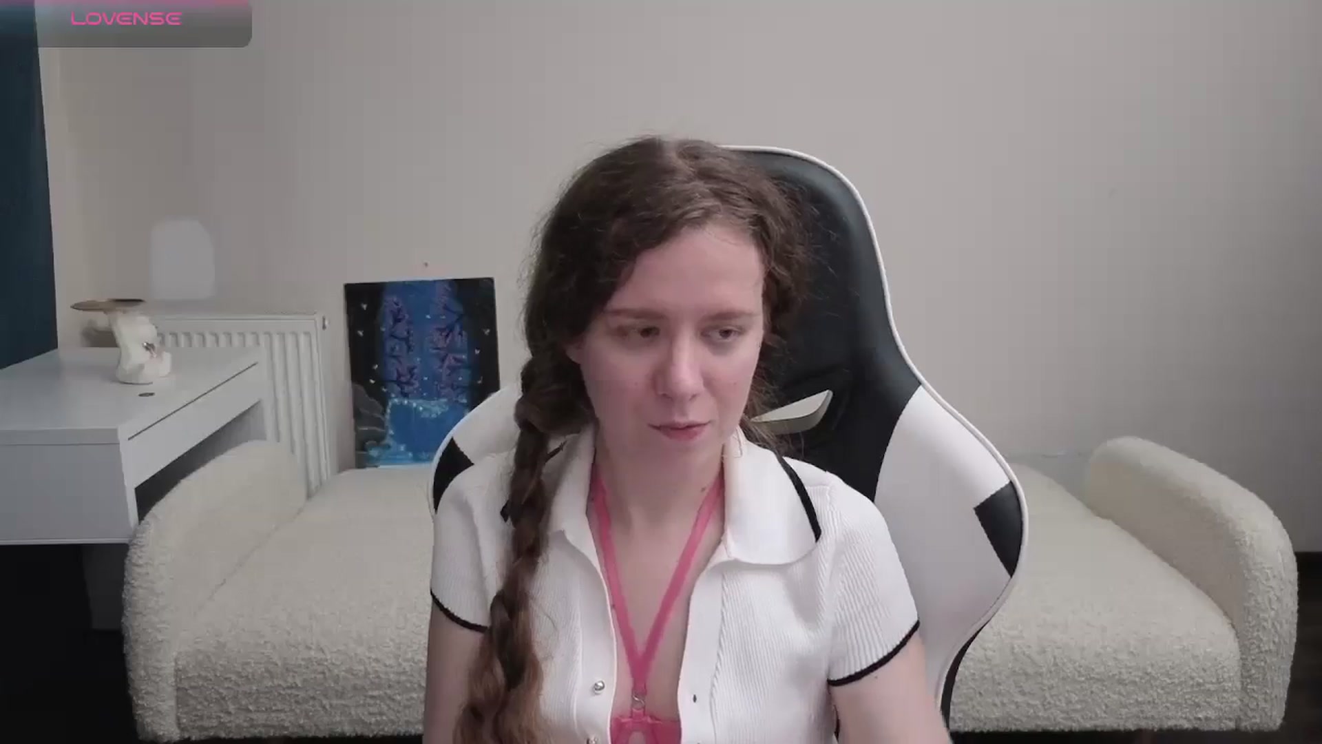 Gallery image thumbnail from BlueFlowerr's myfreecams stream on, 04/21/2026, 20:42 image 8 of 20