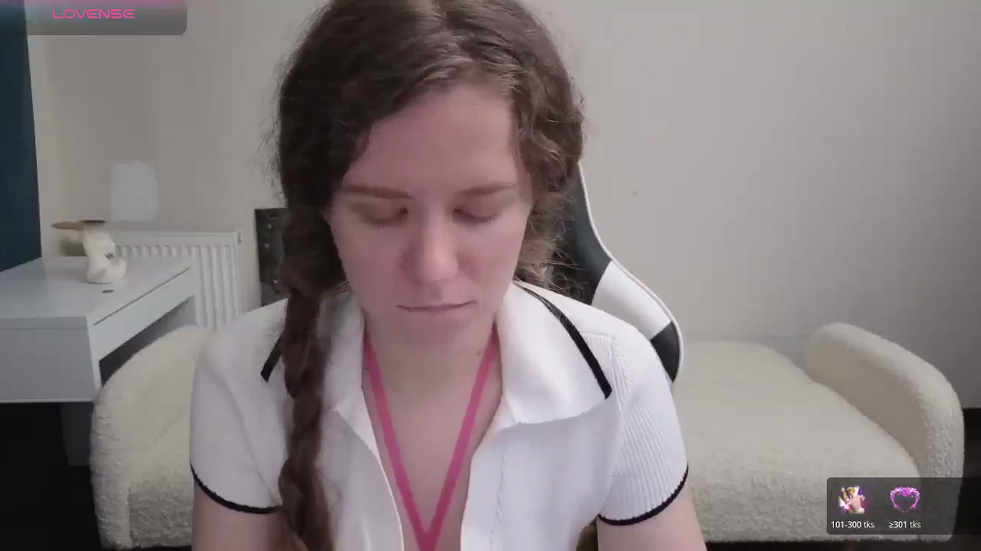 Gallery image thumbnail from BlueFlowerr's myfreecams stream on, 04/21/2026, 20:42 image 6 of 20