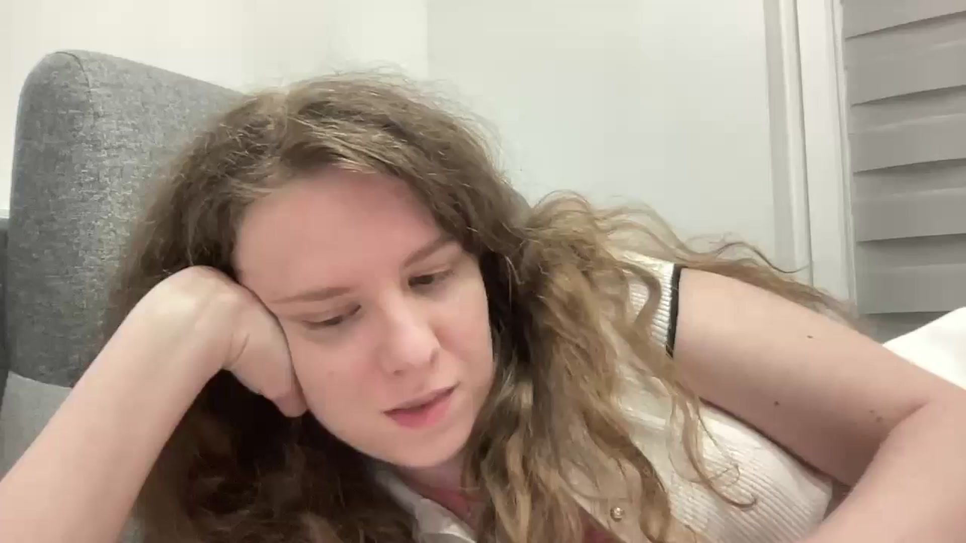 Gallery image thumbnail from BlueFlowerr's myfreecams stream on, 04/22/2026, 24:05 image 20 of 20