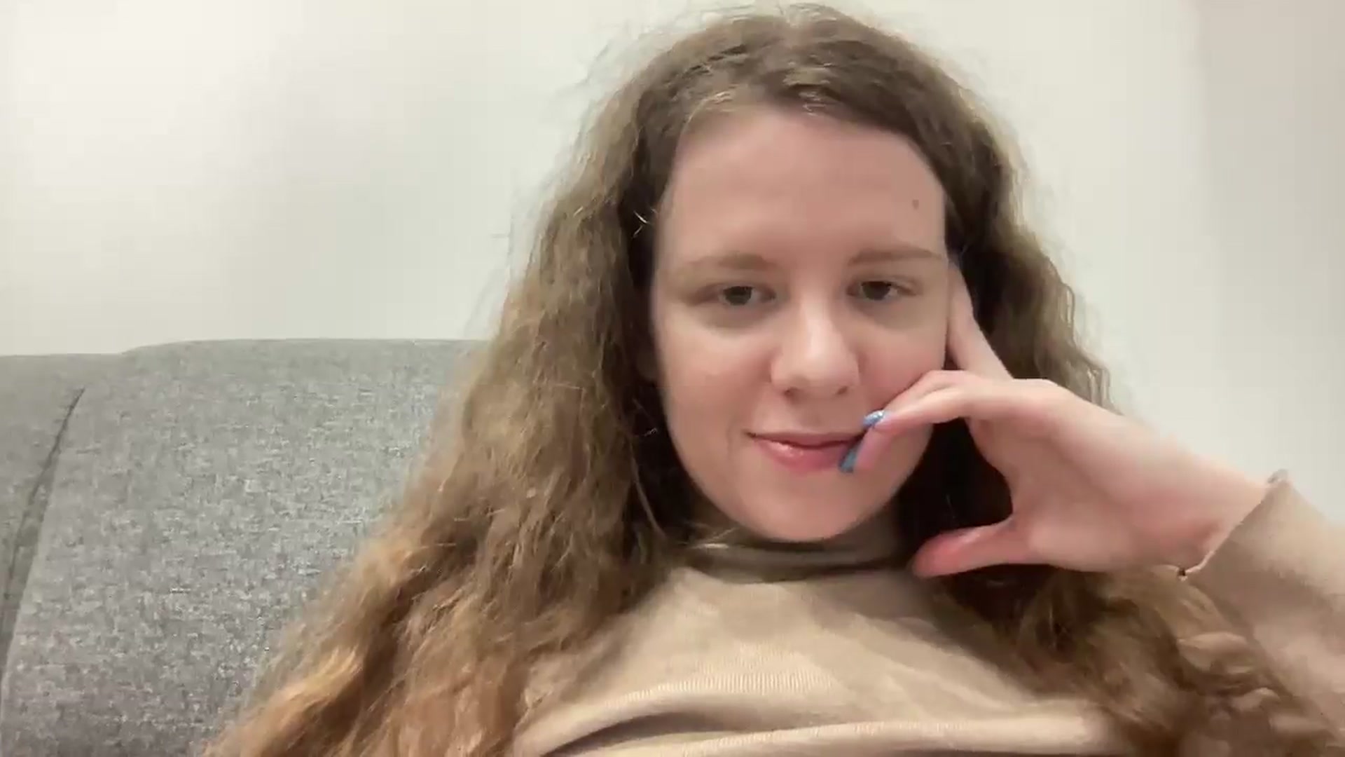 Gallery image thumbnail from BlueFlowerr's myfreecams stream on, 04/23/2026, 03:00 image 10 of 20