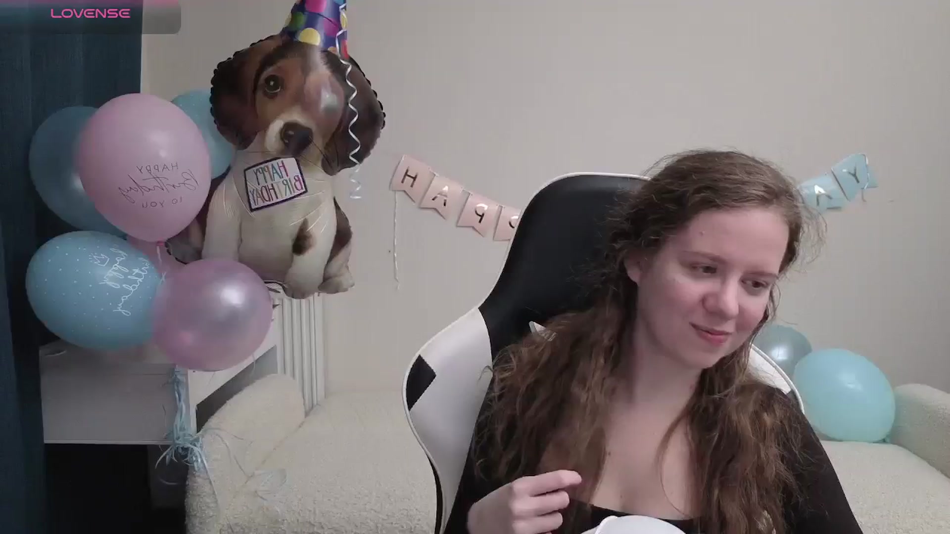 Gallery image thumbnail from BlueFlowerr's myfreecams stream on, 04/23/2026, 18:53 image 8 of 20