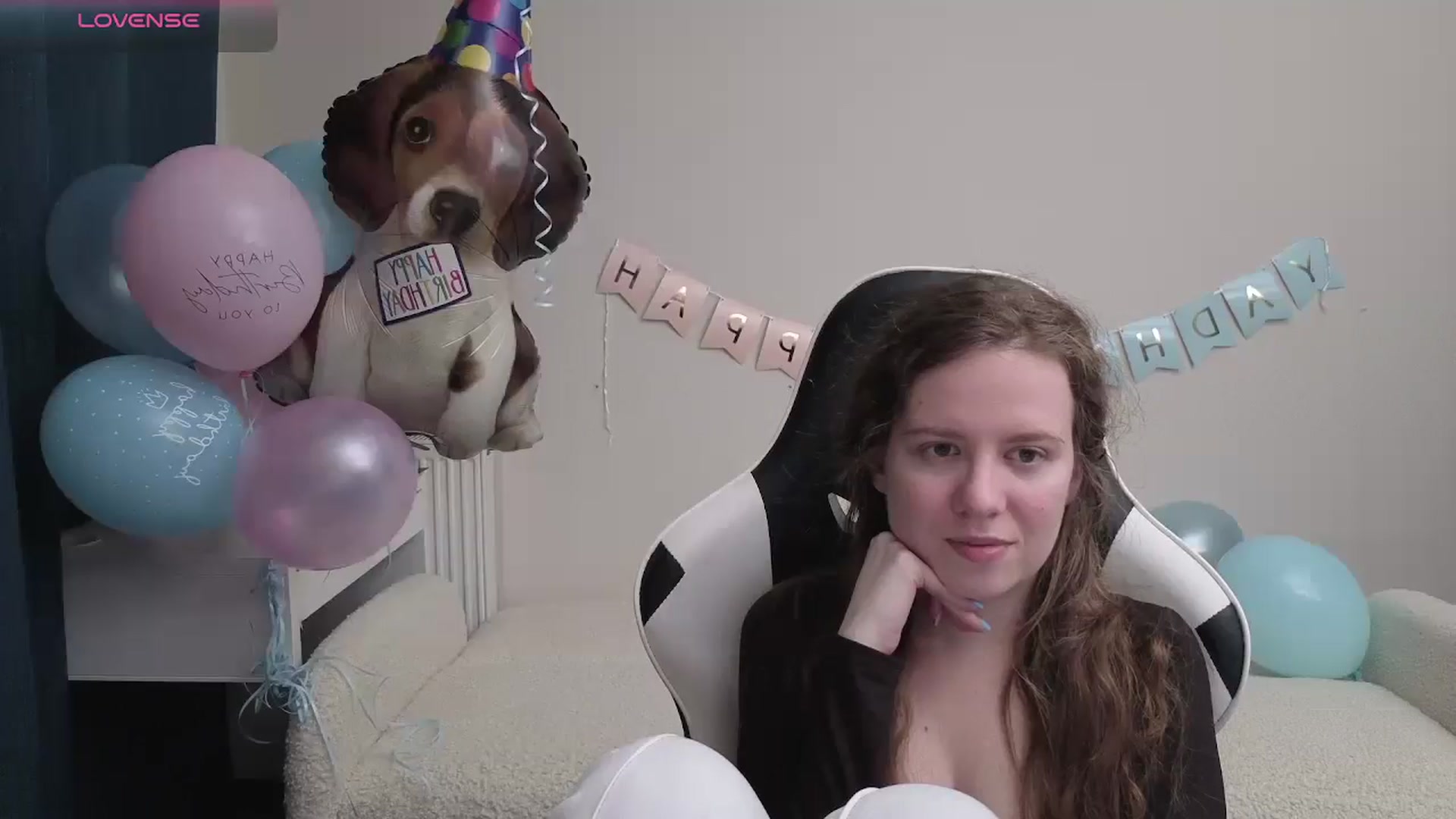 Gallery image thumbnail from BlueFlowerr's myfreecams stream on, 04/23/2026, 18:53 image 15 of 20