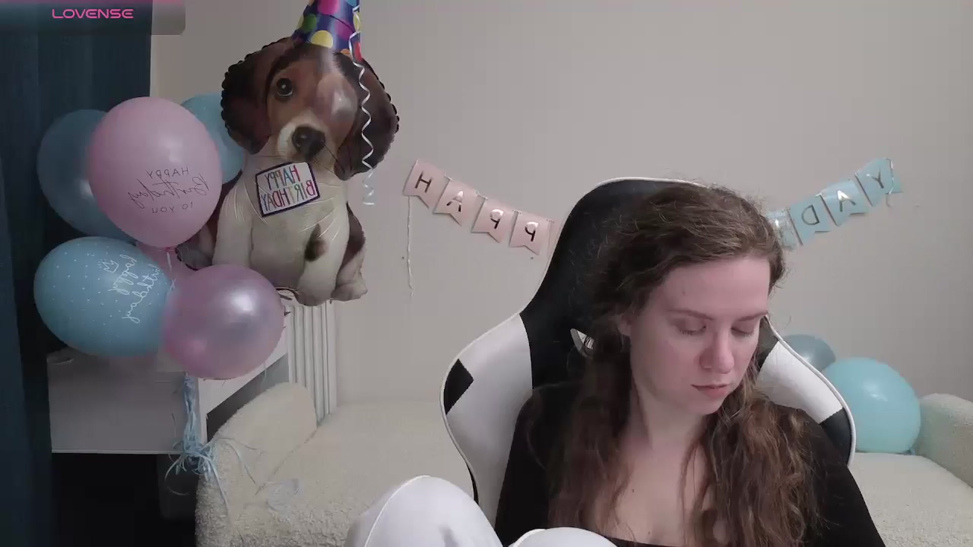 Gallery image thumbnail from BlueFlowerr's myfreecams stream on, 04/23/2026, 18:53 image 20 of 20
