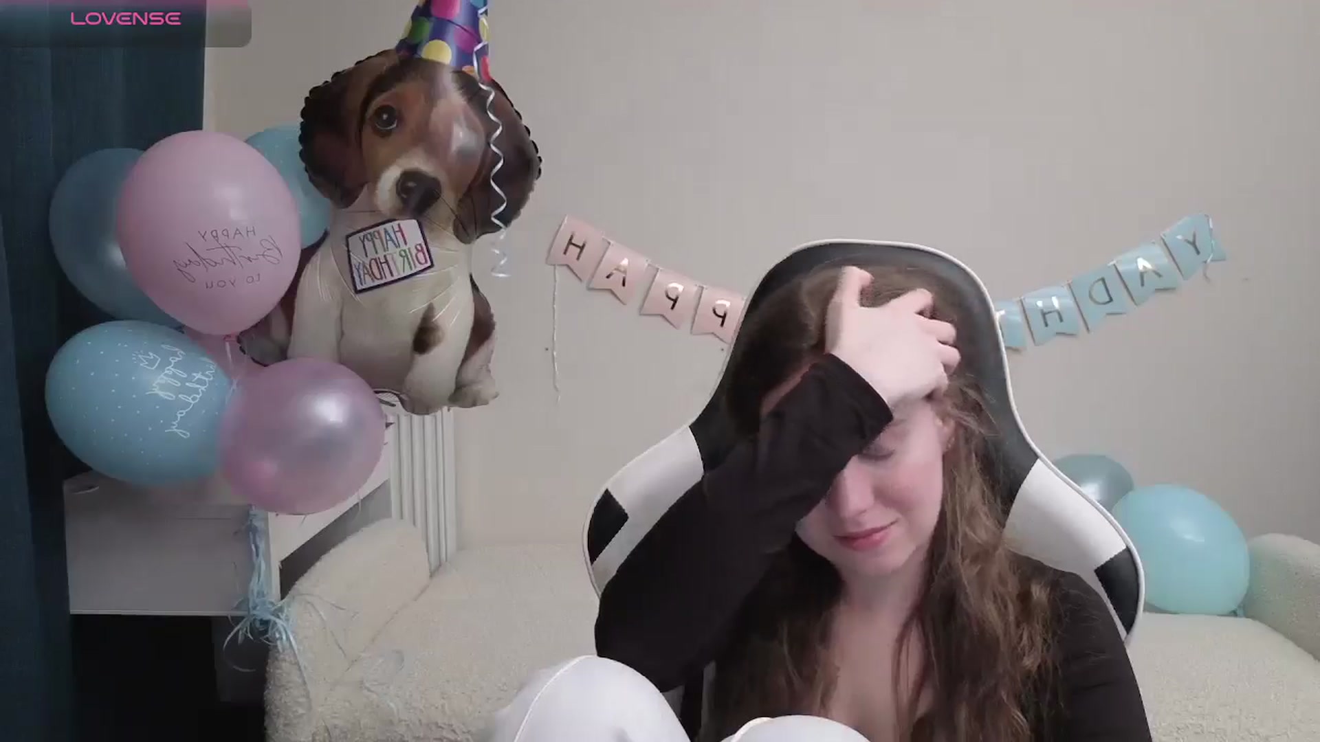 Gallery image thumbnail from BlueFlowerr's myfreecams stream on, 04/23/2026, 18:53 image 17 of 20