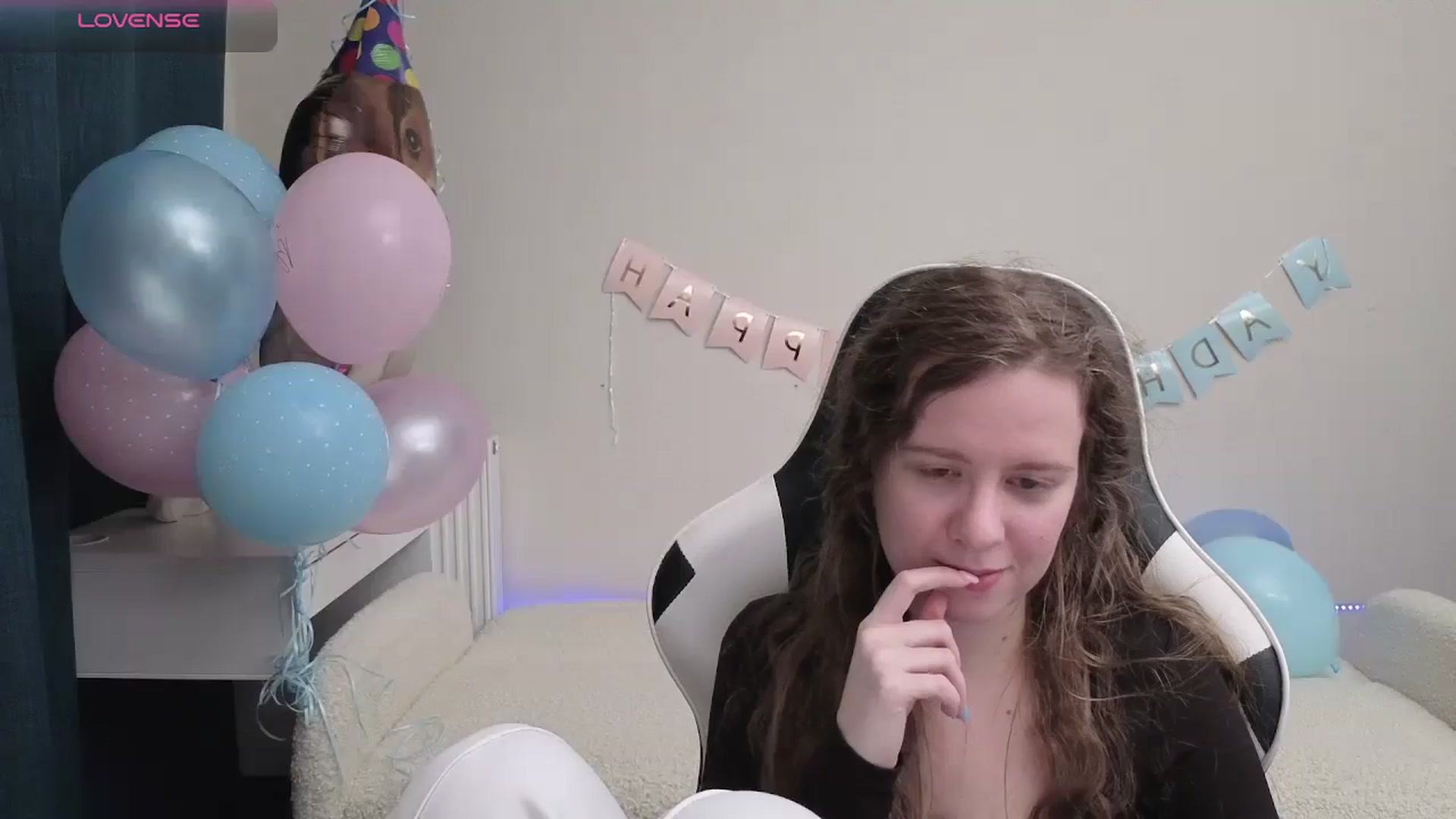 Gallery image thumbnail from BlueFlowerr's myfreecams stream on, 04/23/2026, 20:27 image 15 of 20