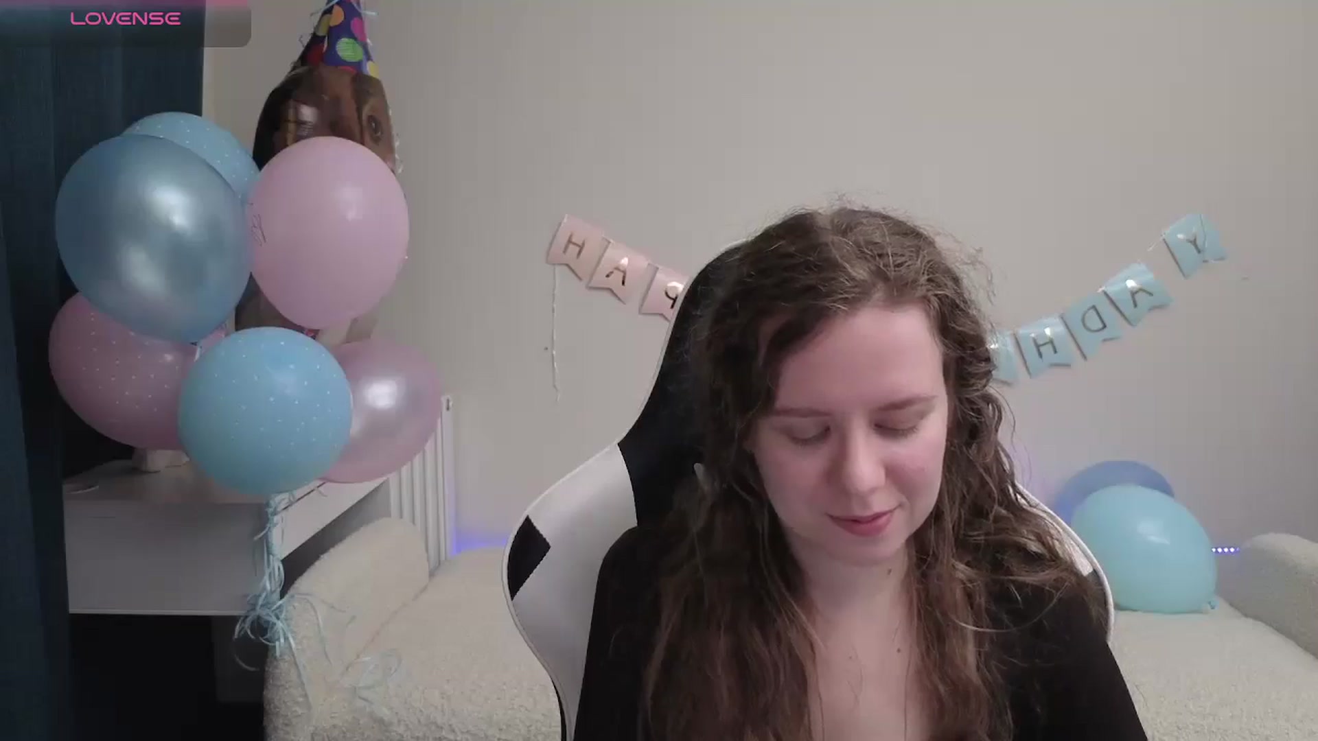 Gallery image thumbnail from BlueFlowerr's myfreecams stream on, 04/23/2026, 20:27 image 13 of 20