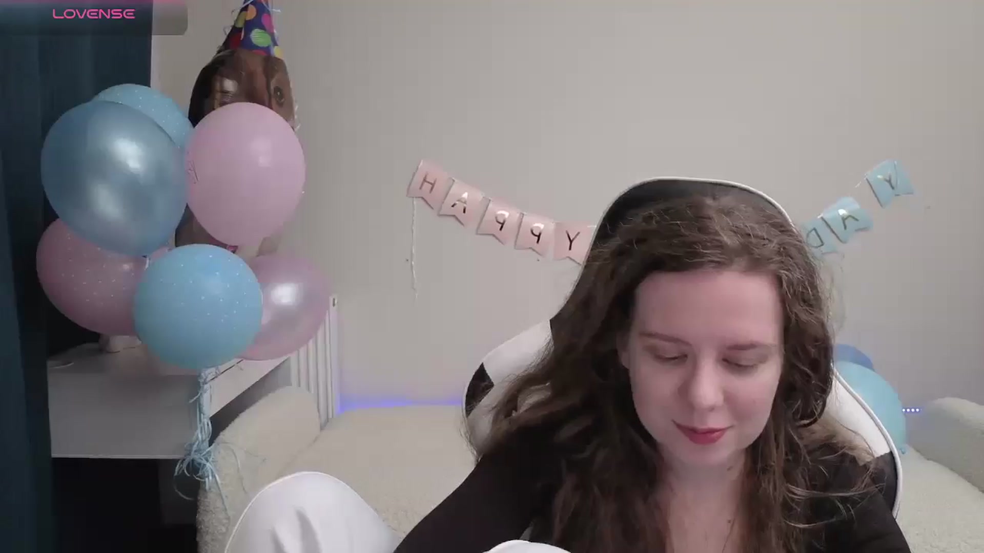 Gallery image thumbnail from BlueFlowerr's myfreecams stream on, 04/23/2026, 20:27 image 18 of 20