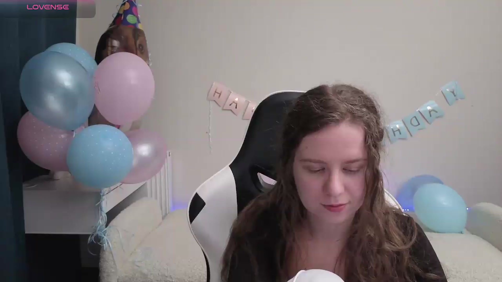 Gallery image thumbnail from BlueFlowerr's myfreecams stream on, 04/23/2026, 21:27 image 15 of 20