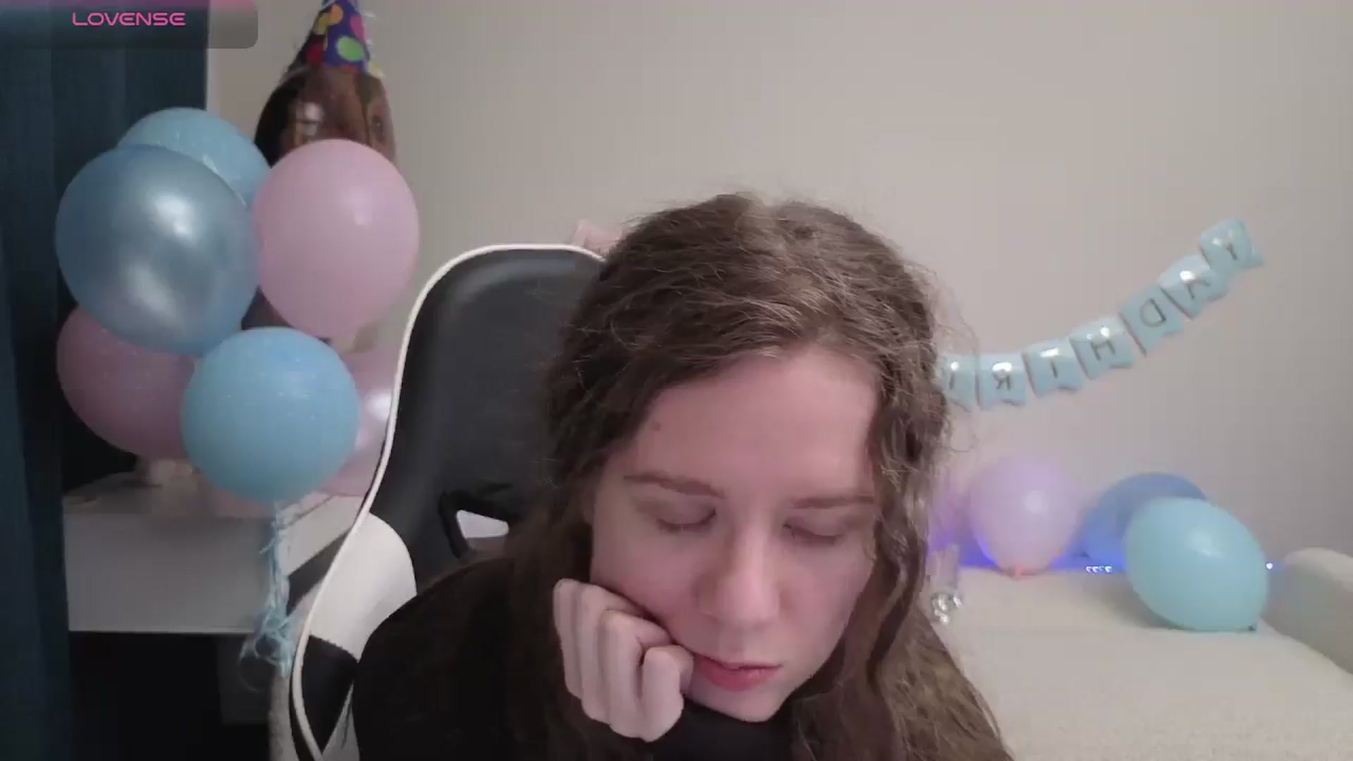 Gallery image thumbnail from BlueFlowerr's myfreecams stream on, 04/24/2026, 24:01 image 6 of 20
