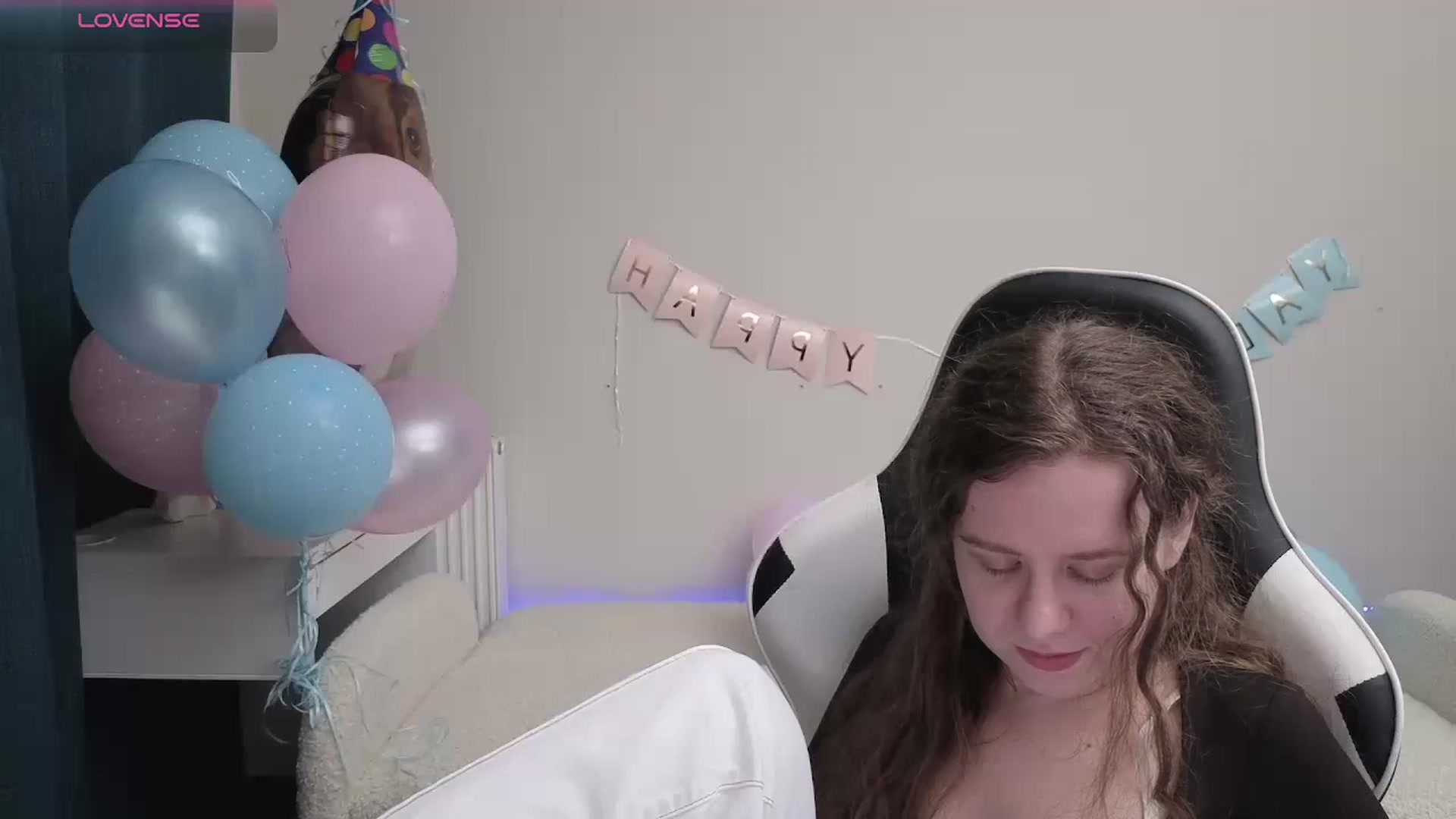 Gallery image thumbnail from BlueFlowerr's myfreecams stream on, 04/24/2026, 24:01 image 12 of 20