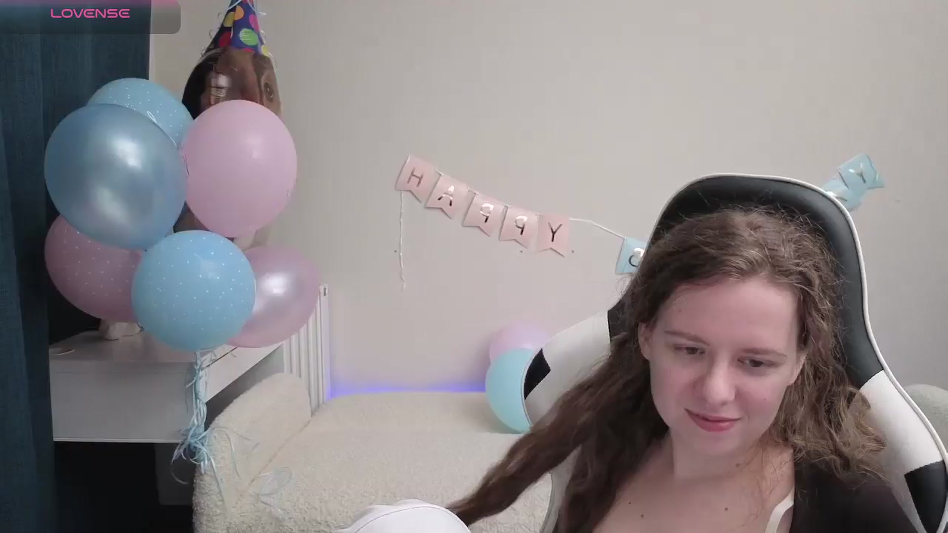 Gallery image thumbnail from BlueFlowerr's myfreecams stream on, 04/24/2026, 24:01 image 14 of 20
