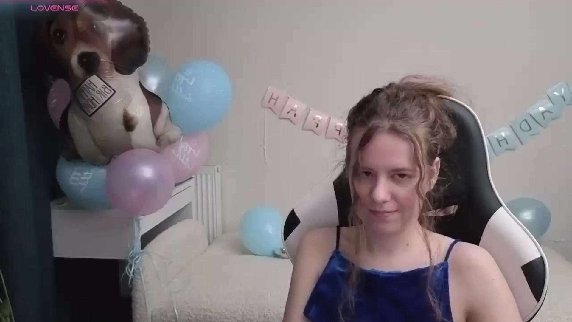 Gallery image thumbnail from BlueFlowerr's myfreecams stream on, 04/24/2026, 23:07 image 17 of 20