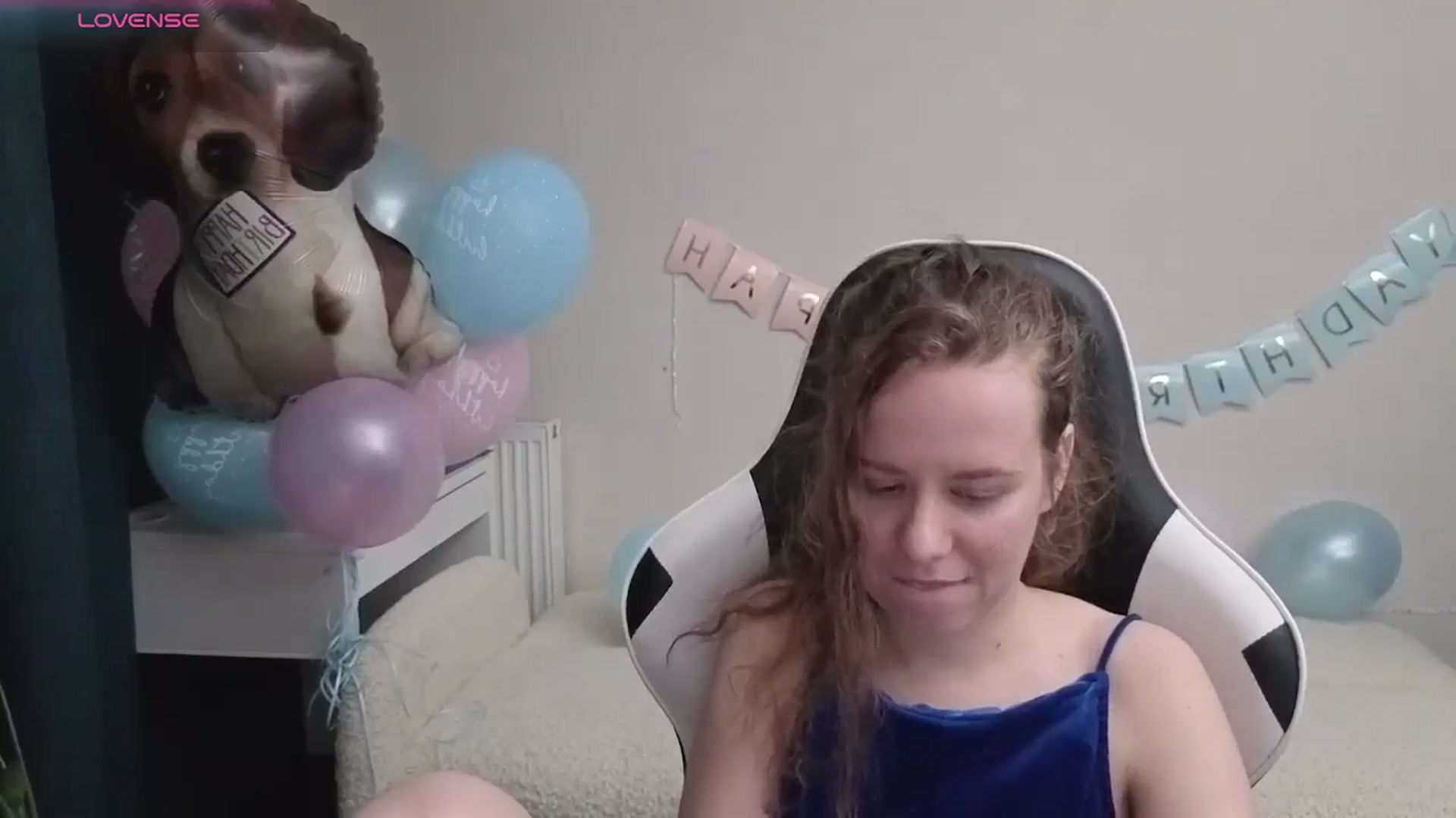 Gallery image thumbnail from BlueFlowerr's myfreecams stream on, 04/24/2026, 23:07 image 4 of 20
