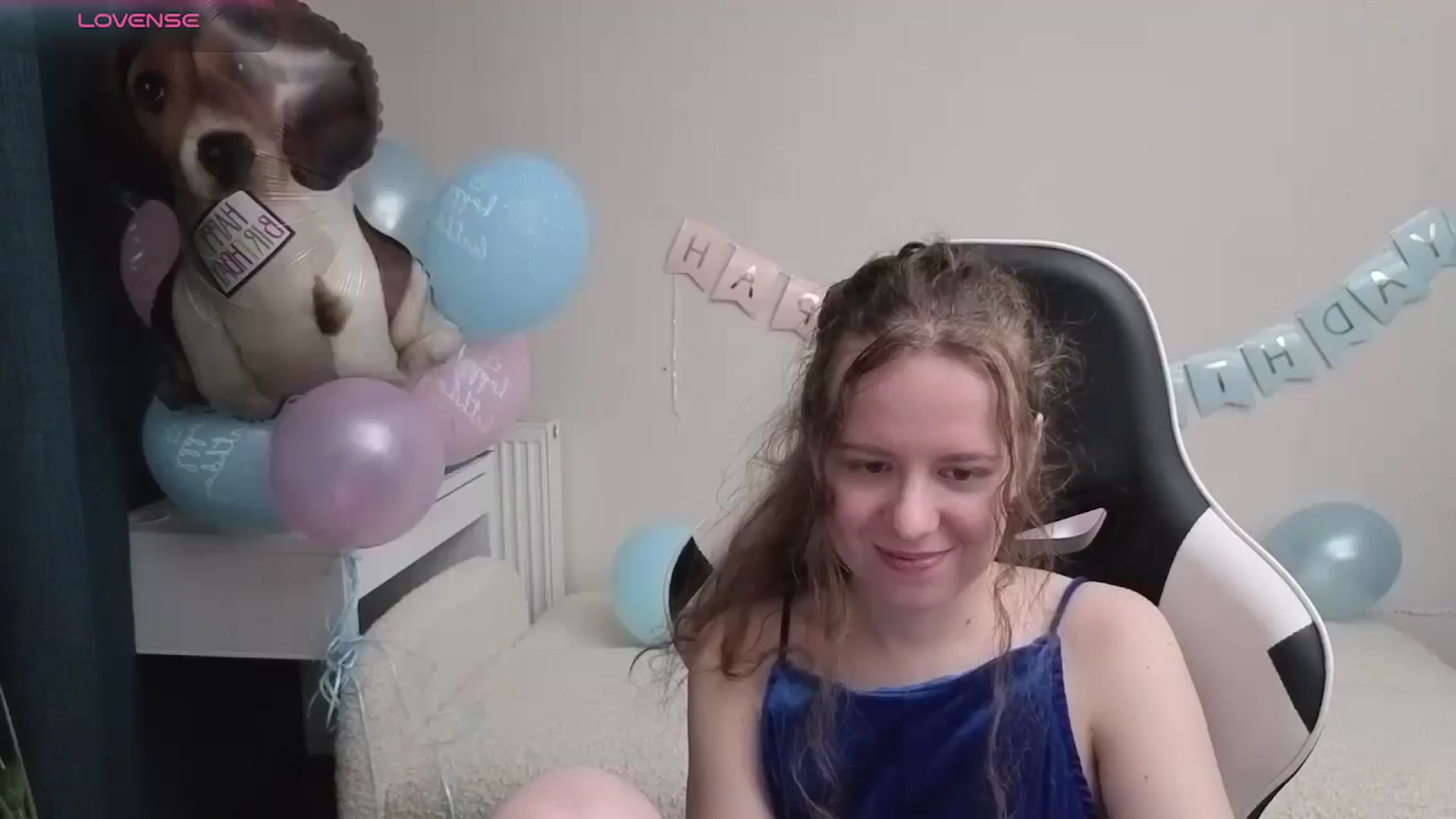 Gallery image thumbnail from BlueFlowerr's myfreecams stream on, 04/24/2026, 23:07 image 14 of 20
