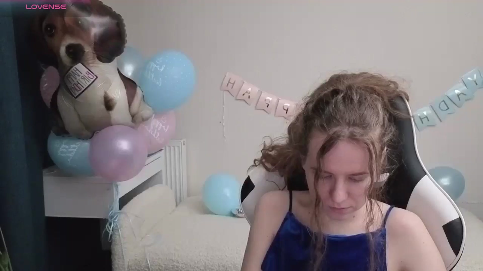 Gallery image thumbnail from BlueFlowerr's myfreecams stream on, 04/24/2026, 23:07 image 18 of 20