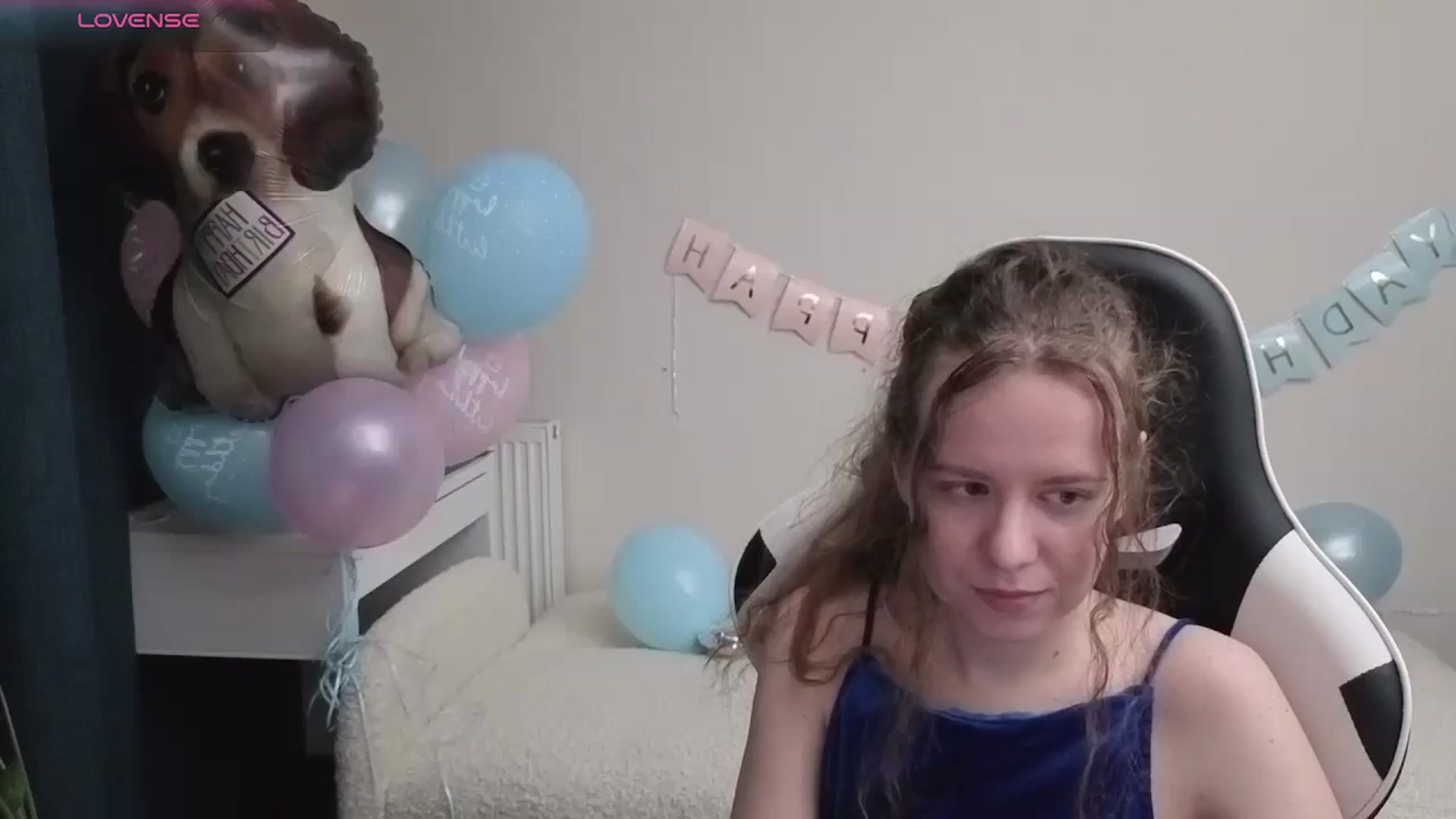 Gallery image thumbnail from BlueFlowerr's myfreecams stream on, 04/24/2026, 23:07 image 15 of 20
