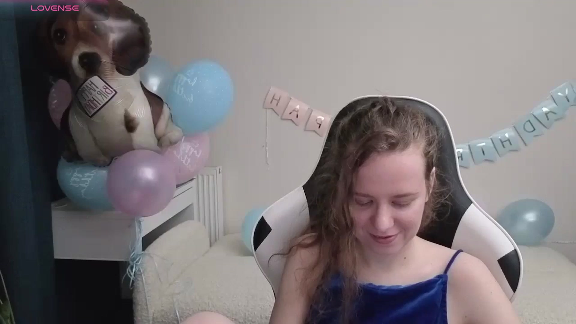 Gallery image thumbnail from BlueFlowerr's myfreecams stream on, 04/24/2026, 23:07 image 5 of 20