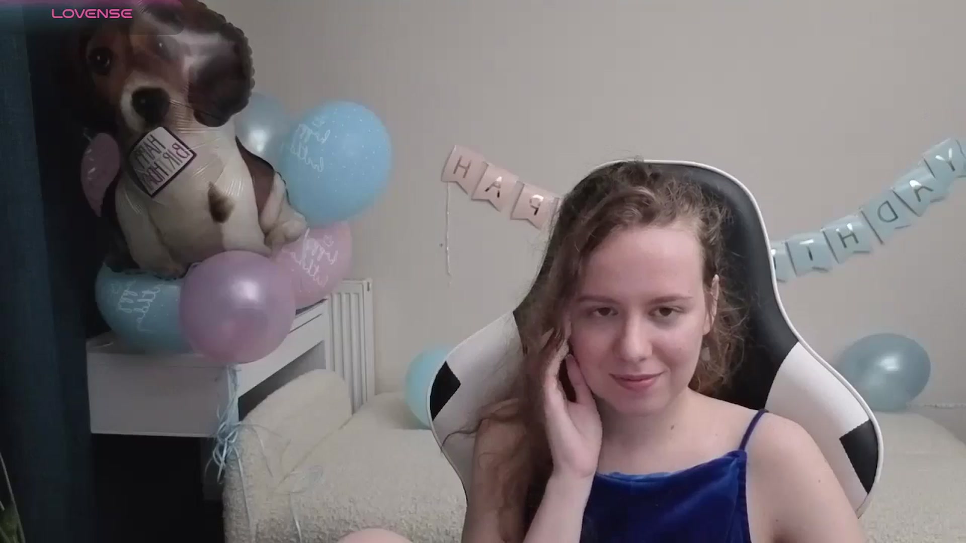 Gallery image thumbnail from BlueFlowerr's myfreecams stream on, 04/24/2026, 23:07 image 6 of 20