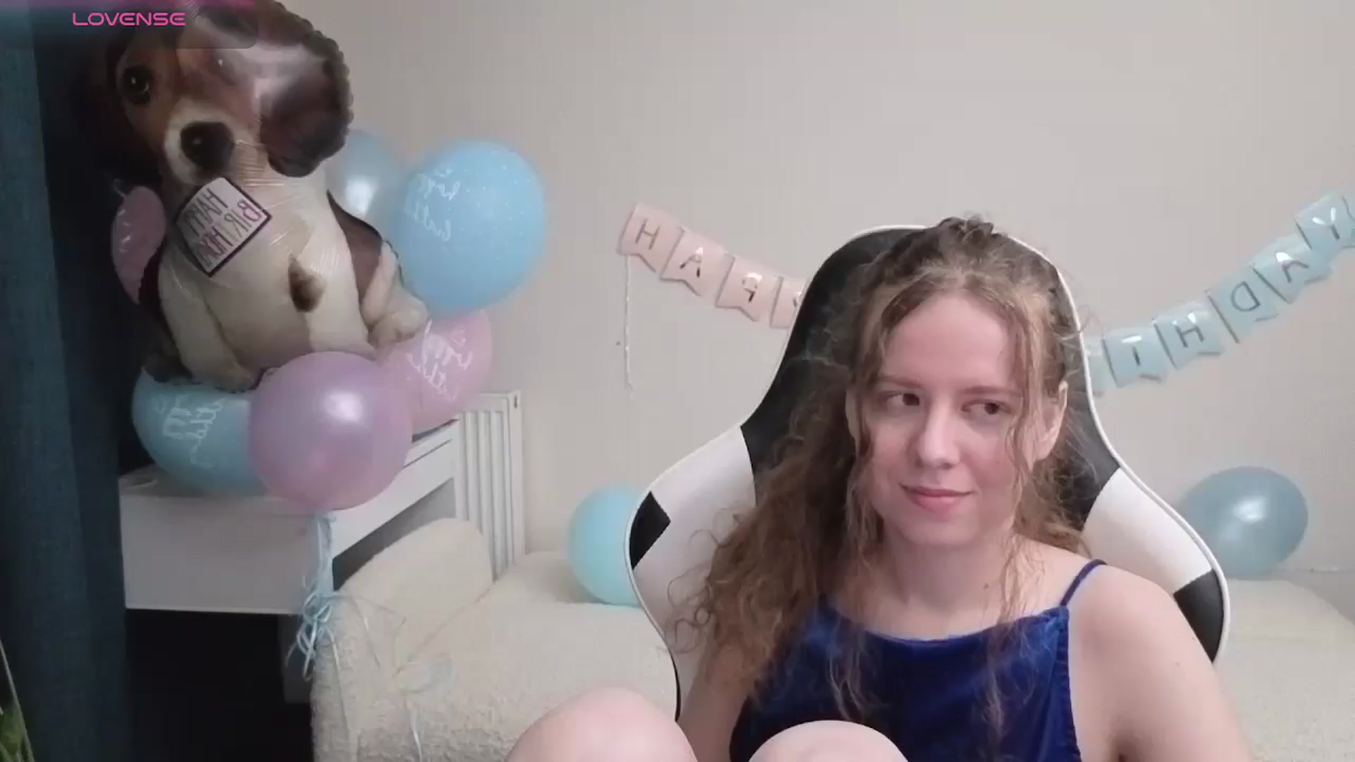 Gallery image thumbnail from BlueFlowerr's myfreecams stream on, 04/25/2026, 01:57 image 2 of 20