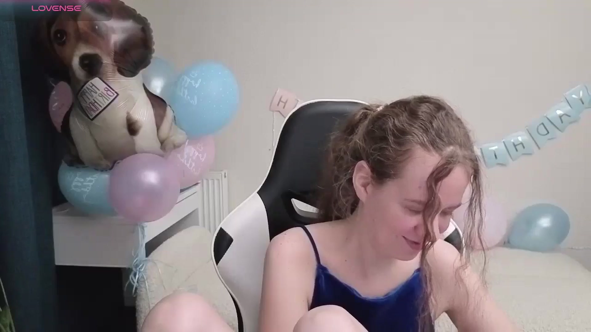 Gallery image thumbnail from BlueFlowerr's myfreecams stream on, 04/25/2026, 01:57 image 8 of 20