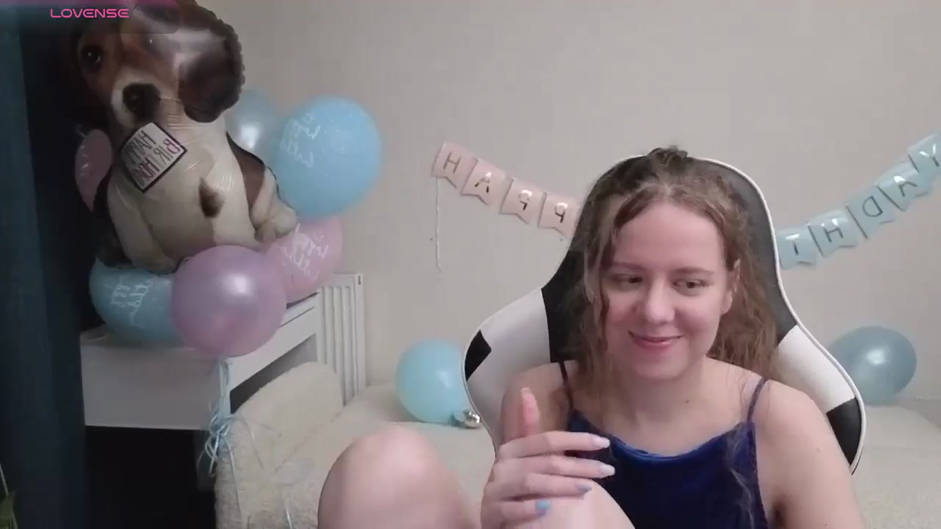 Gallery image thumbnail from BlueFlowerr's myfreecams stream on, 04/25/2026, 01:57 image 17 of 20