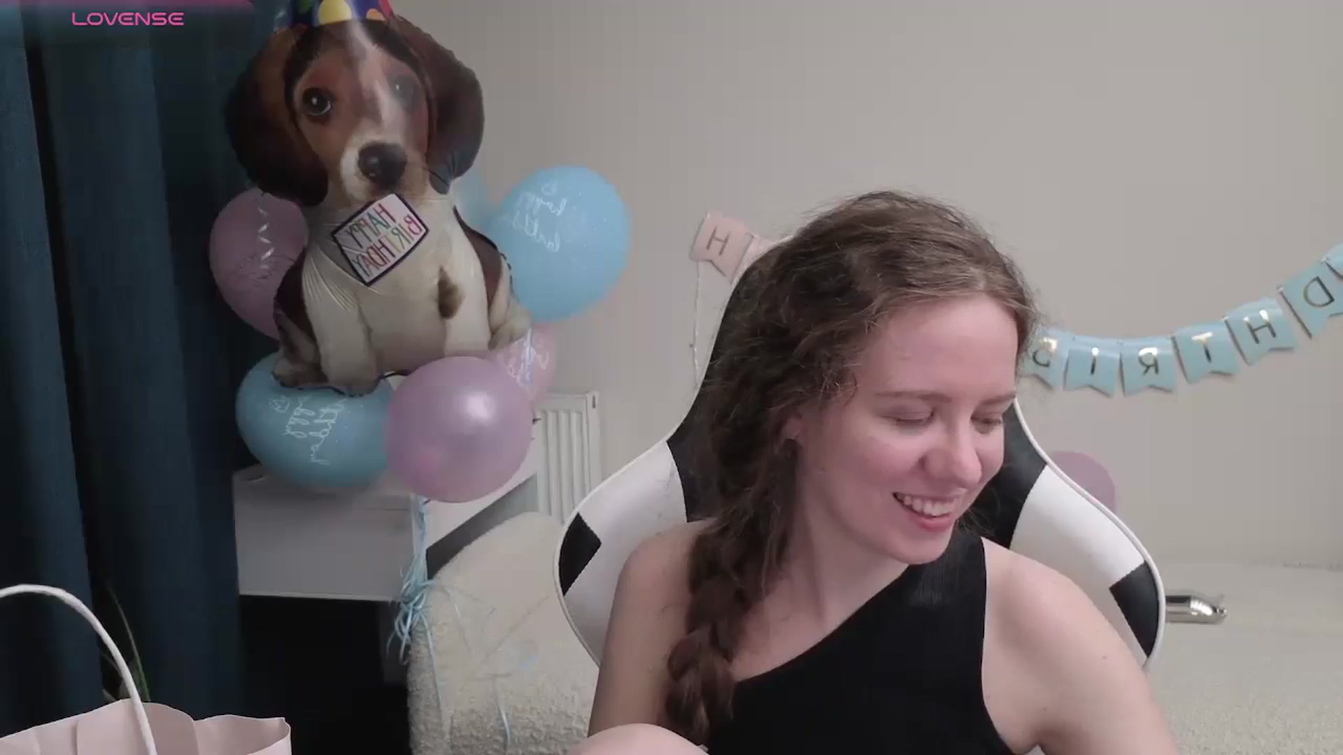 Gallery image thumbnail from BlueFlowerr's myfreecams stream on, 04/25/2026, 20:49 image 13 of 20