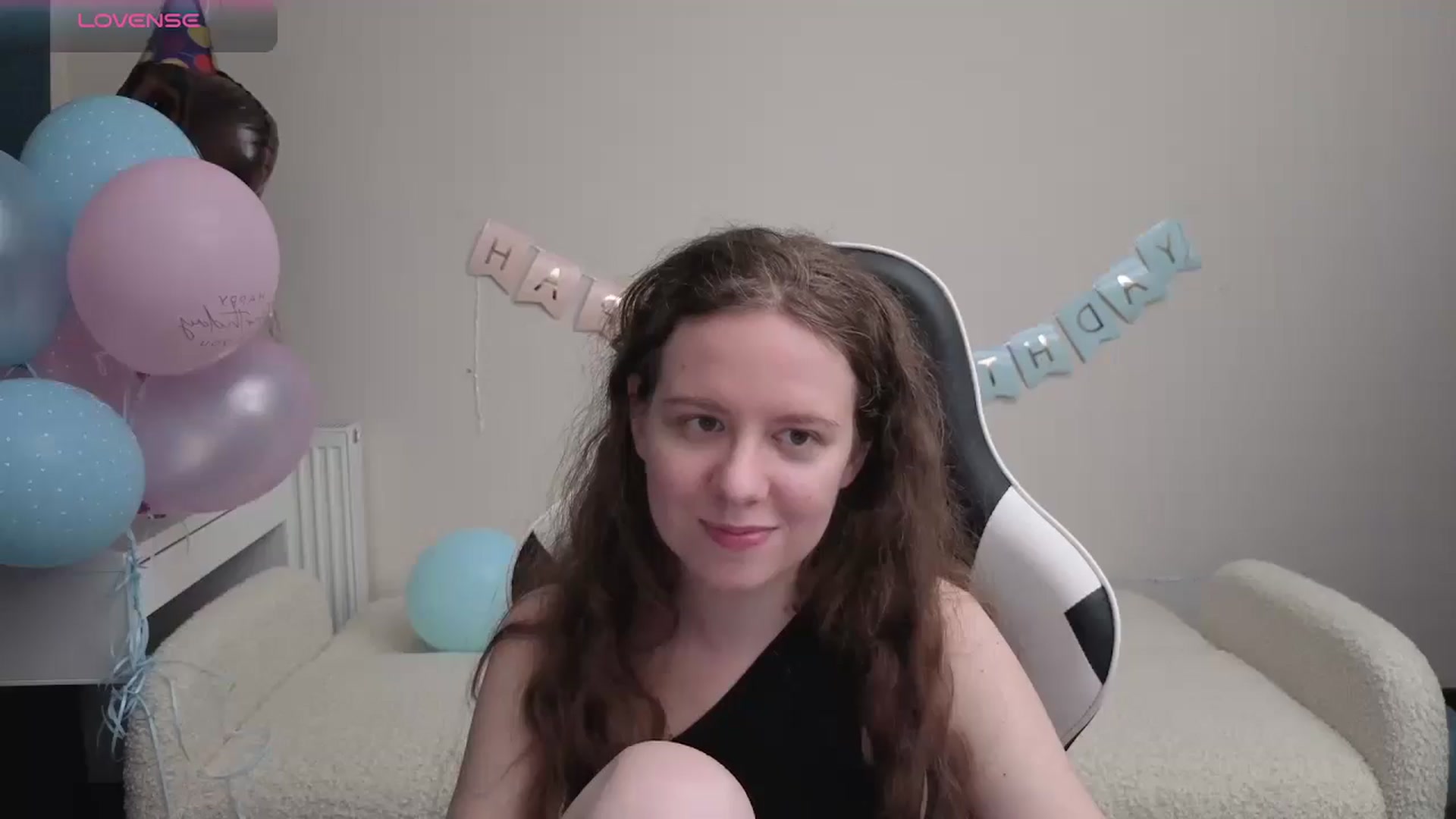 Gallery image thumbnail from BlueFlowerr's myfreecams stream on, 04/25/2026, 23:36 image 9 of 20