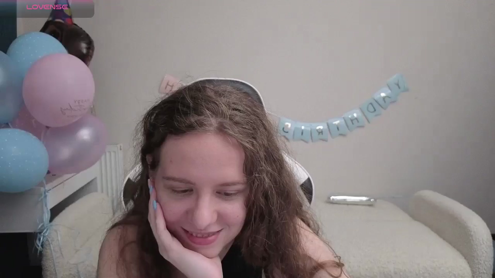 Gallery image thumbnail from BlueFlowerr's myfreecams stream on, 04/25/2026, 23:36 image 7 of 20
