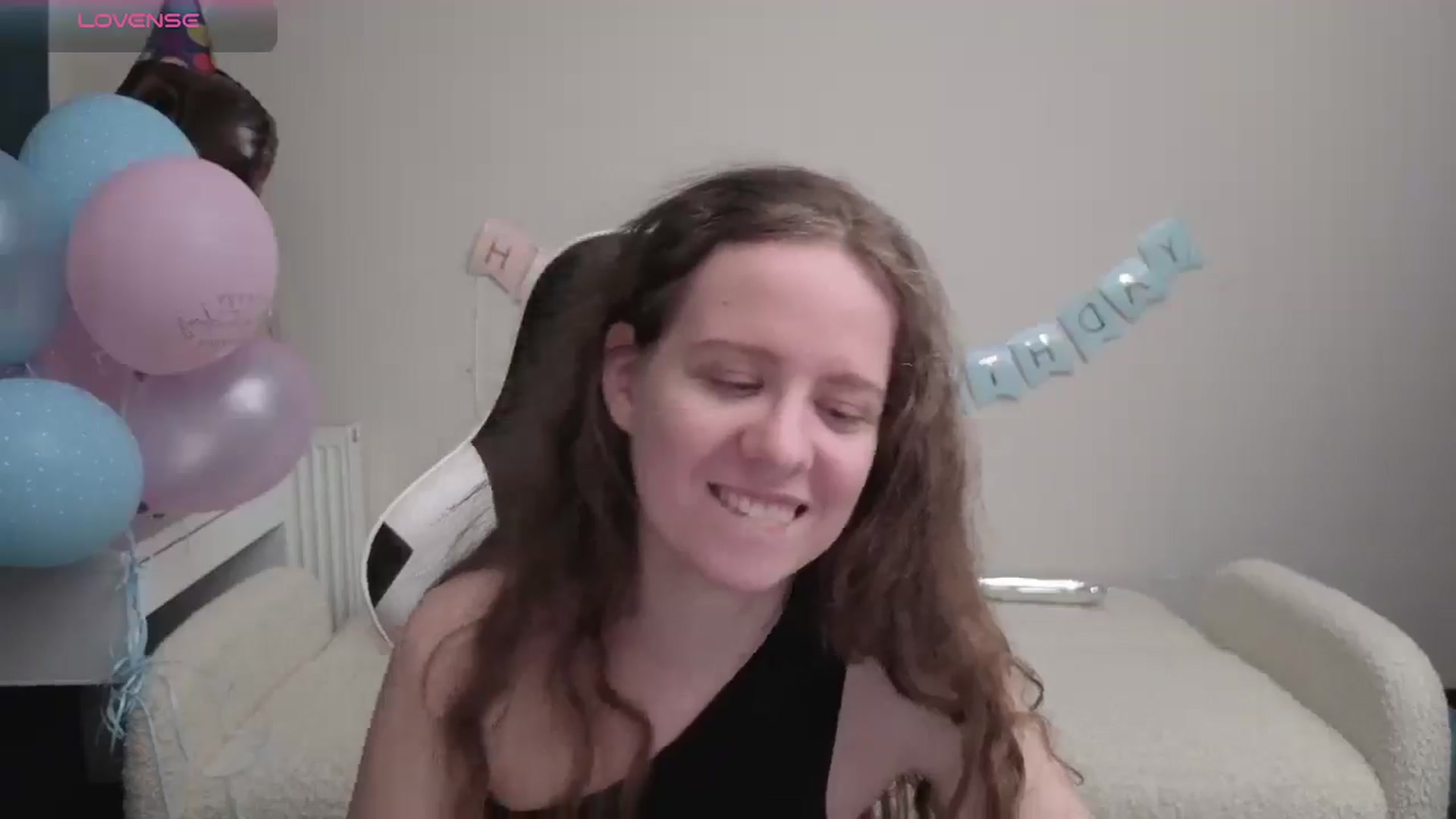 Gallery image thumbnail from BlueFlowerr's myfreecams stream on, 04/25/2026, 23:36 image 6 of 20