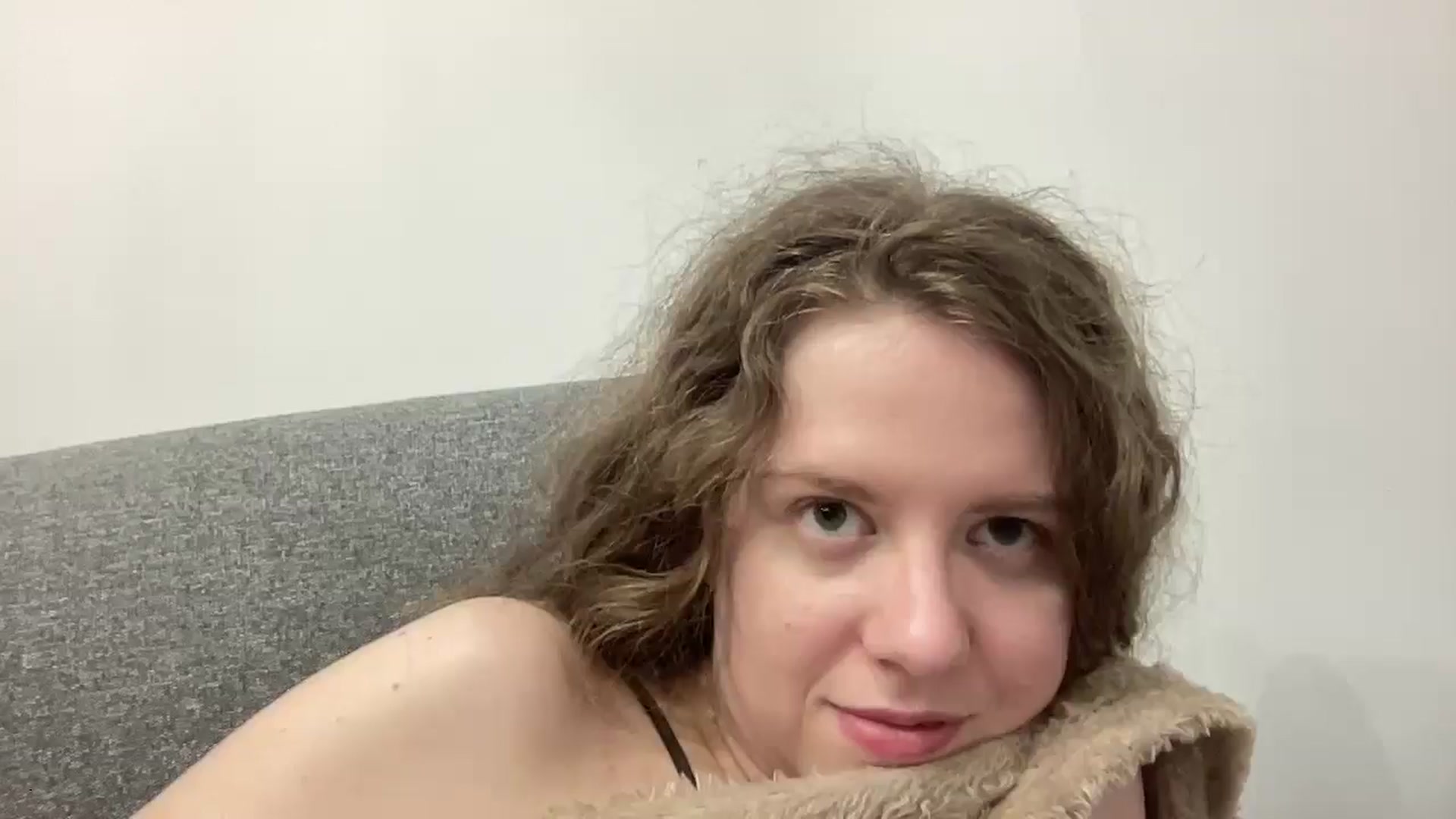 Gallery image thumbnail from BlueFlowerr's myfreecams stream on, 04/27/2026, 01:30 image 19 of 20
