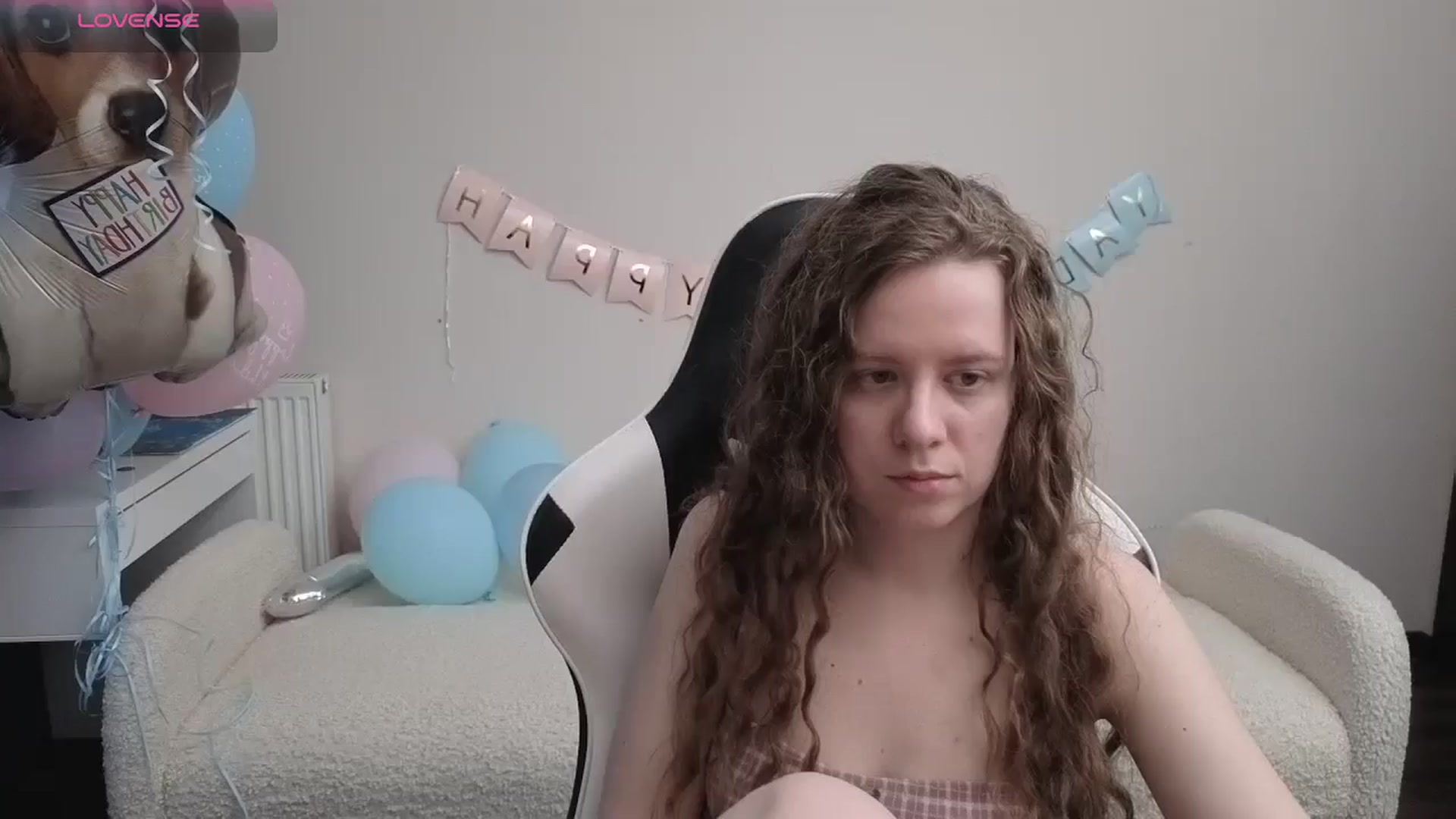Gallery image thumbnail from BlueFlowerr's myfreecams stream on, 04/27/2026, 17:36 image 15 of 20