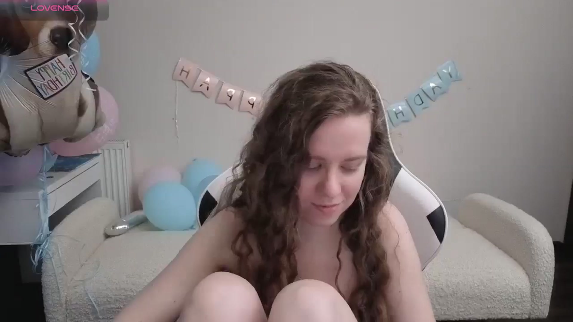 Gallery image thumbnail from BlueFlowerr's myfreecams stream on, 04/27/2026, 17:36 image 11 of 20