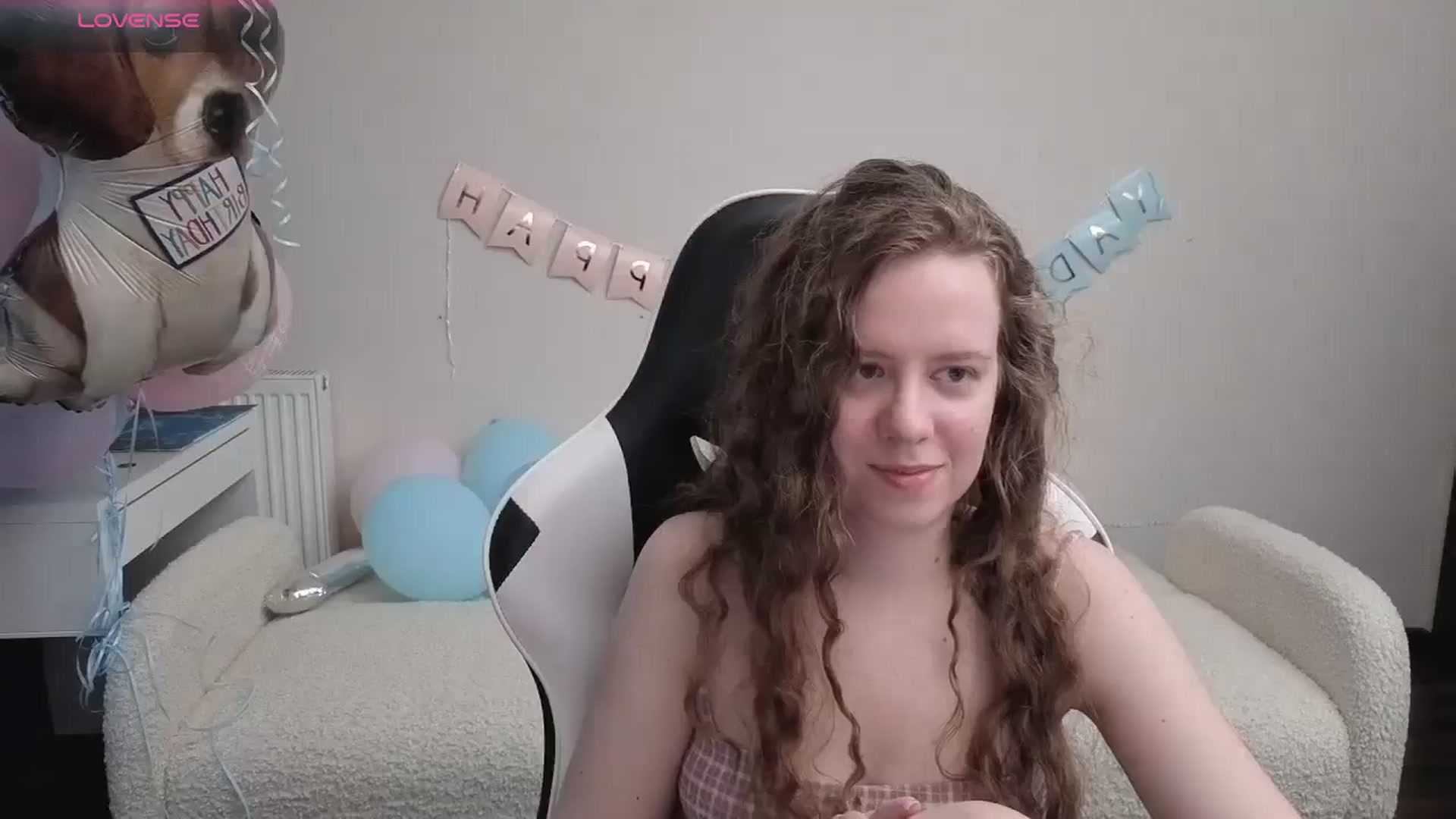 Gallery image thumbnail from BlueFlowerr's myfreecams stream on, 04/27/2026, 17:36 image 13 of 20