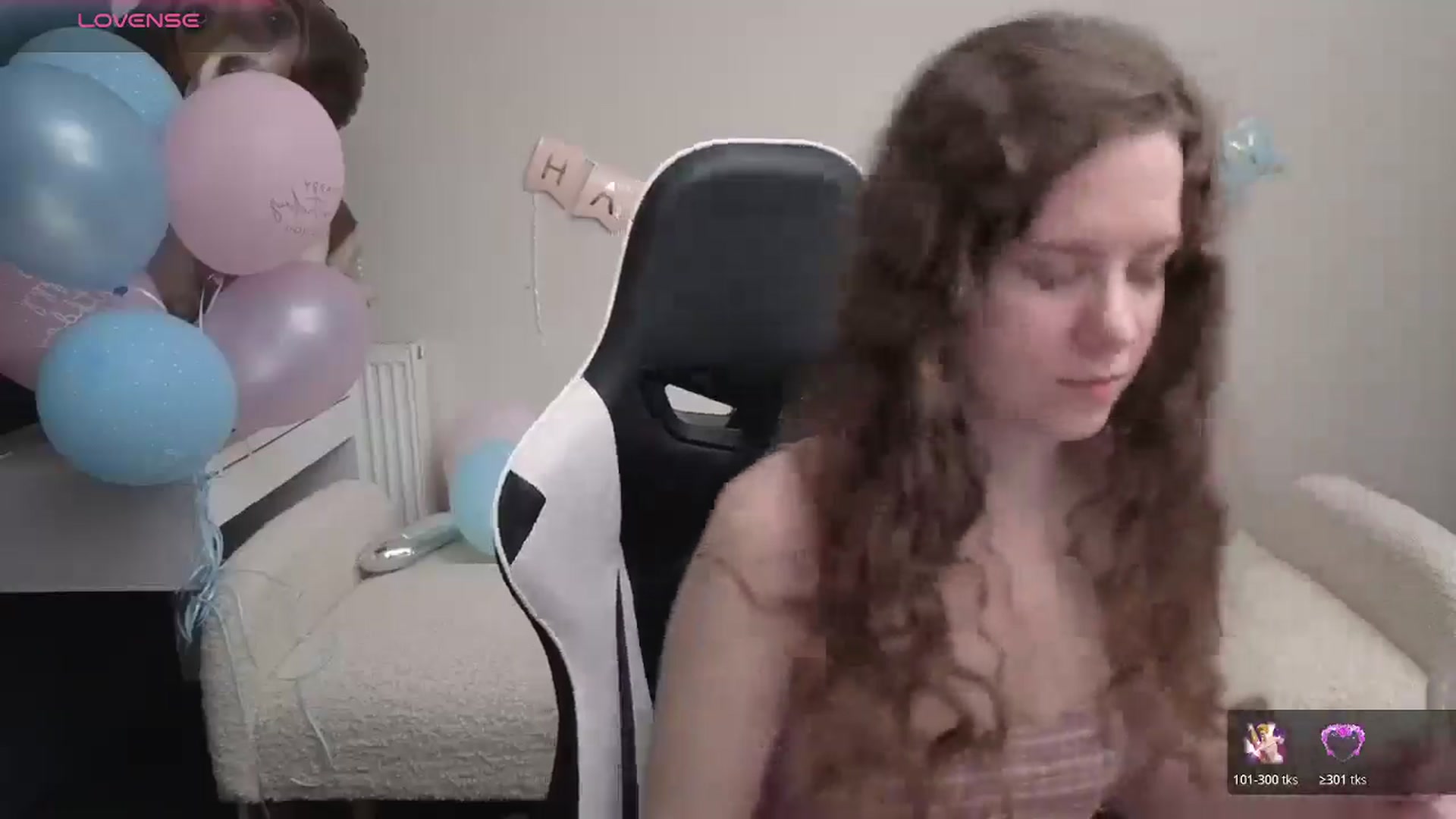 Gallery image thumbnail from BlueFlowerr's myfreecams stream on, 04/27/2026, 18:56 image 10 of 20