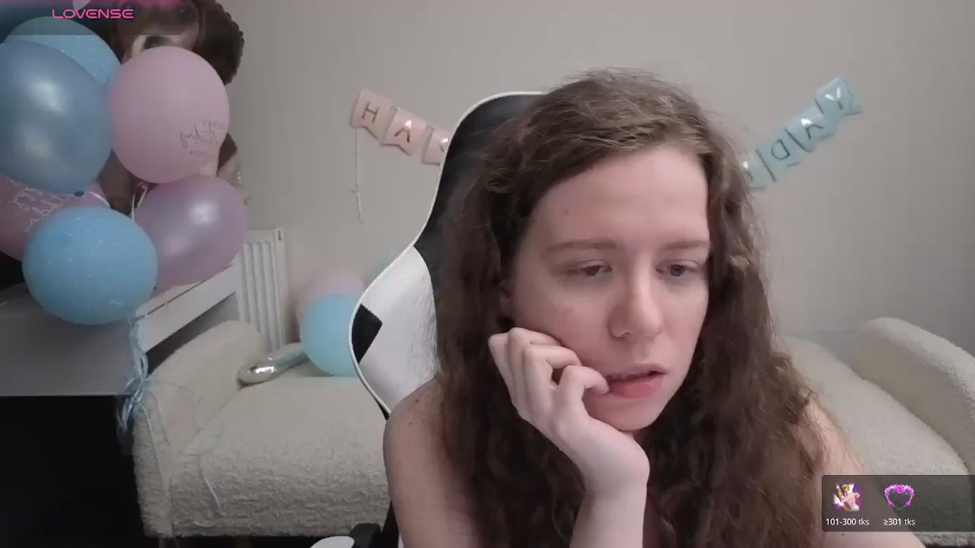 Gallery image thumbnail from BlueFlowerr's myfreecams stream on, 04/27/2026, 18:56 image 15 of 20