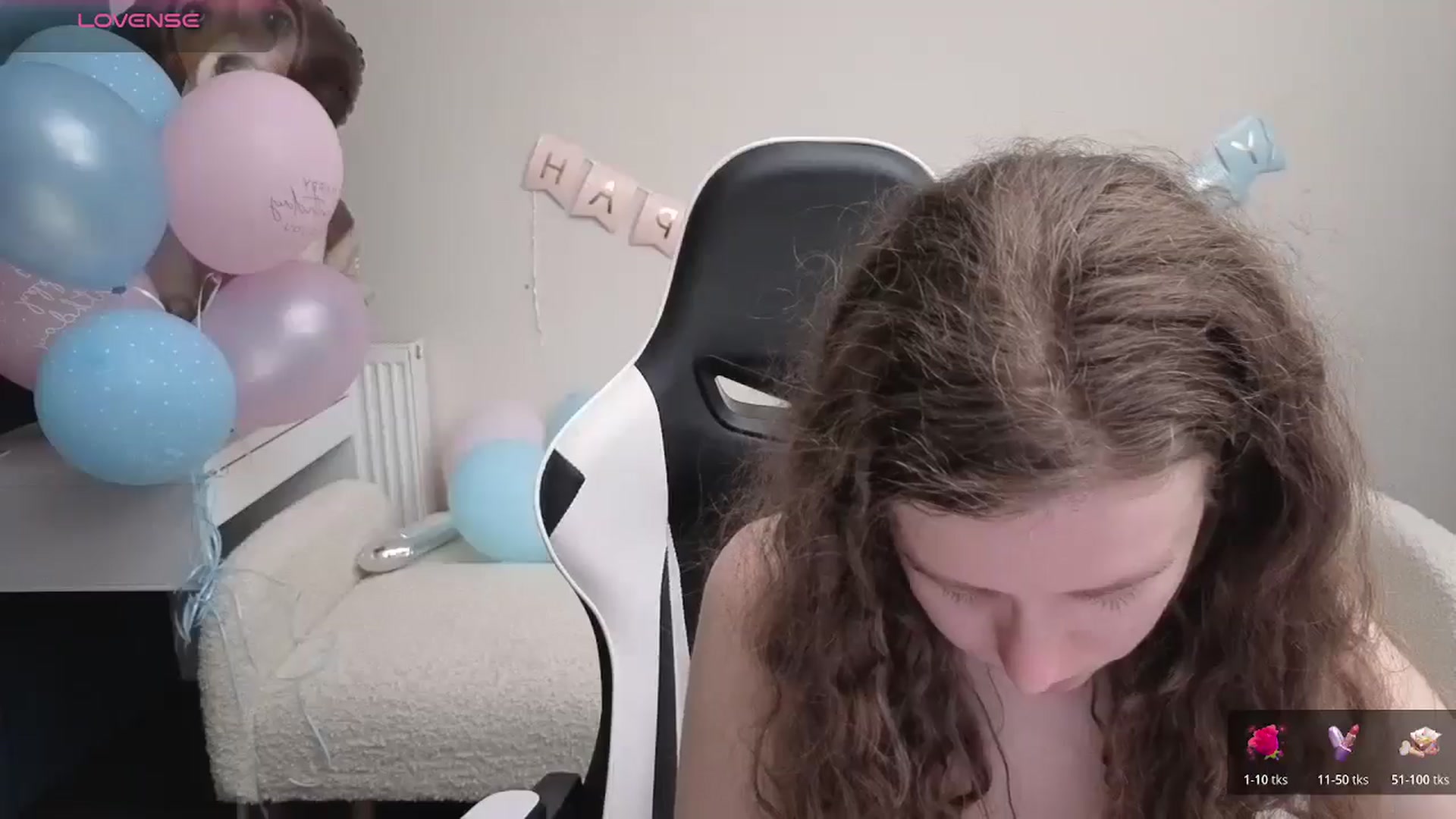 Gallery image thumbnail from BlueFlowerr's myfreecams stream on, 04/27/2026, 18:56 image 18 of 20